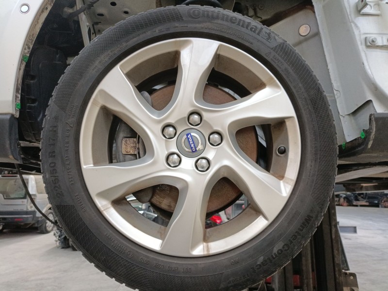 Recambio de llanta sin neumatico para volvo v40 cross country (526) d3 referencia OEM IAM 17 PULGADAS  