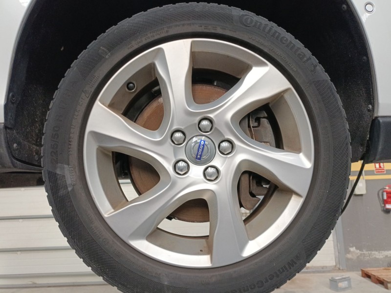 Recambio de llanta sin neumatico para volvo v40 cross country (526) d3 referencia OEM IAM 17 PULGADAS  
