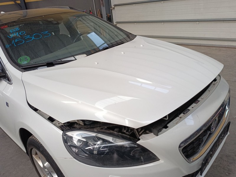 Recambio de capot para volvo v40 cross country (526) d3 referencia OEM IAM   
