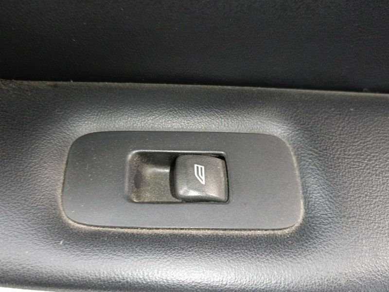 Recambio de mando elevalunas delantero derecho para volvo v40 cross country (526) d3 referencia OEM IAM   