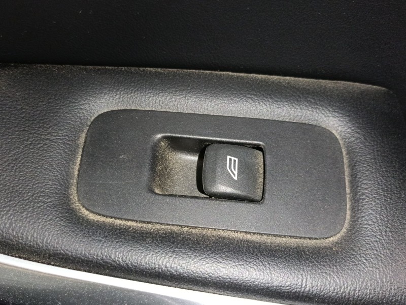 Recambio de mando elevalunas trasero derecho para volvo v40 cross country (526) d3 referencia OEM IAM   