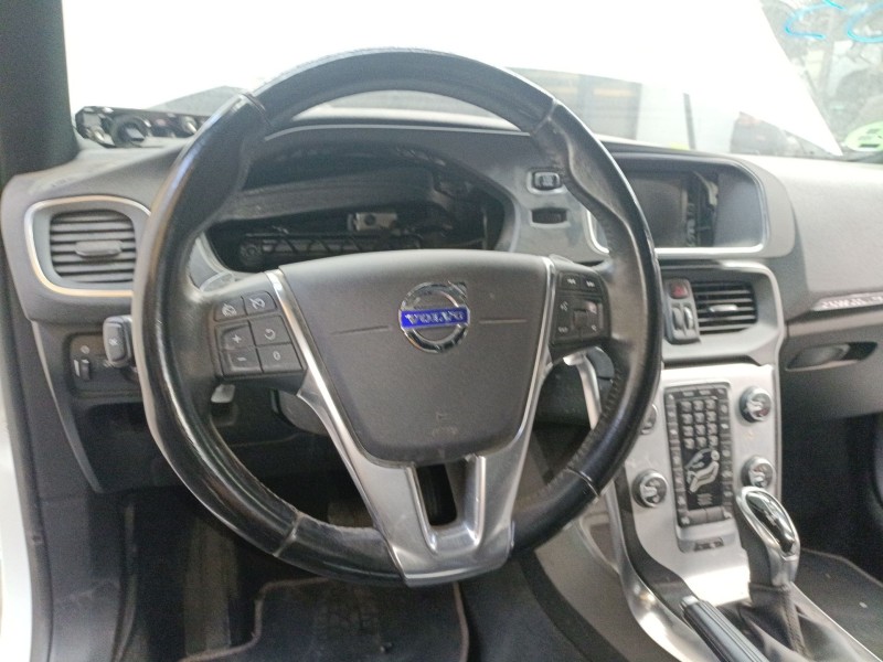Recambio de volante para volvo v40 cross country (526) d3 referencia OEM IAM   