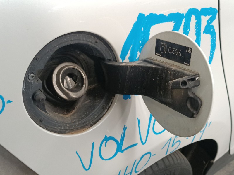 Recambio de tapa exterior combustible para volvo v40 cross country (526) d3 referencia OEM IAM   