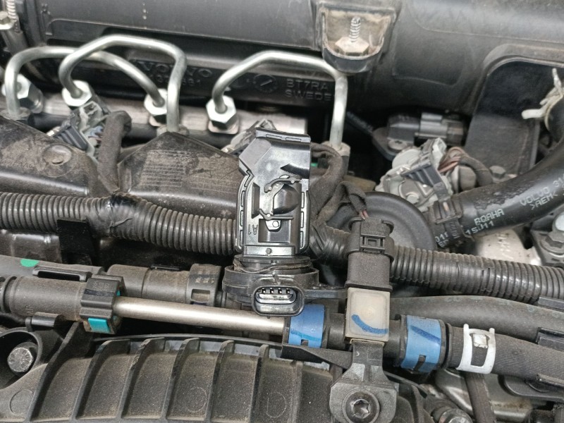 Recambio de caudalimetro para volvo v40 cross country (526) d3 referencia OEM IAM   