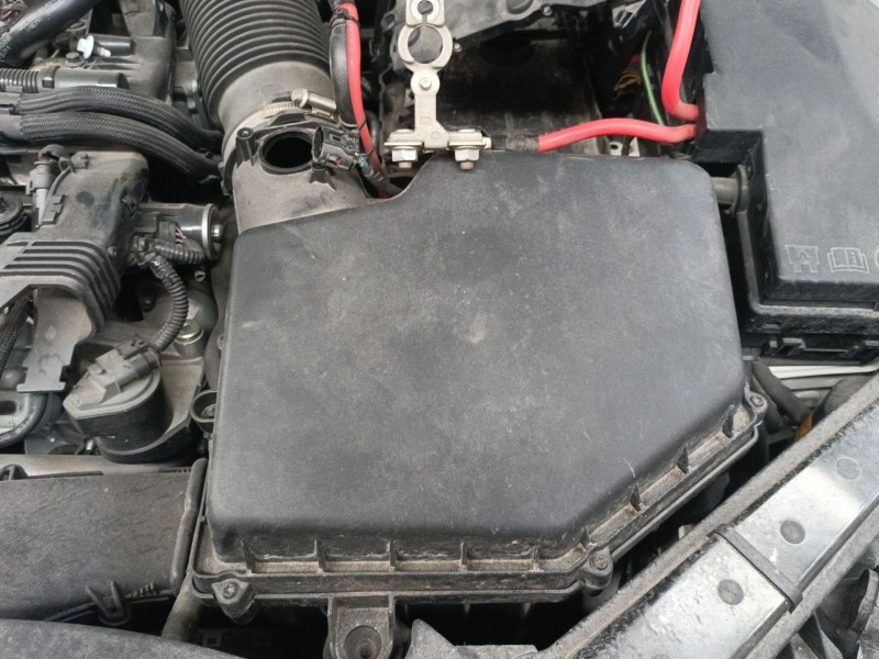 Recambio de filtro aire para volvo v40 cross country (526) d3 referencia OEM IAM   