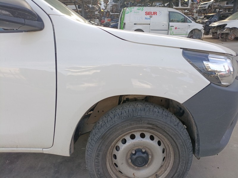 Recambio de aleta delantera derecha para toyota hilux viii pick-up (_n1_) 2.4 d 4wd (gun125_) referencia OEM IAM   