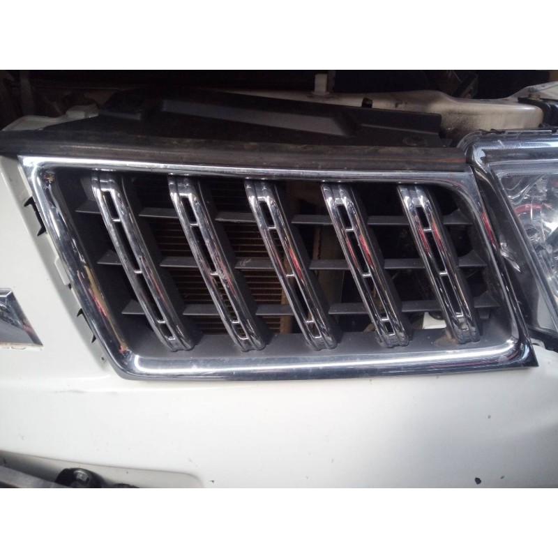 Recambio de rejilla delantera para mitsubishi l 200 (ka0/kb0) inform club cab 4wd referencia OEM IAM   