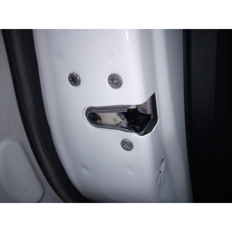 Recambio de cerradura puerta trasera izquierda para jeep renegade longitude fwd referencia OEM IAM   