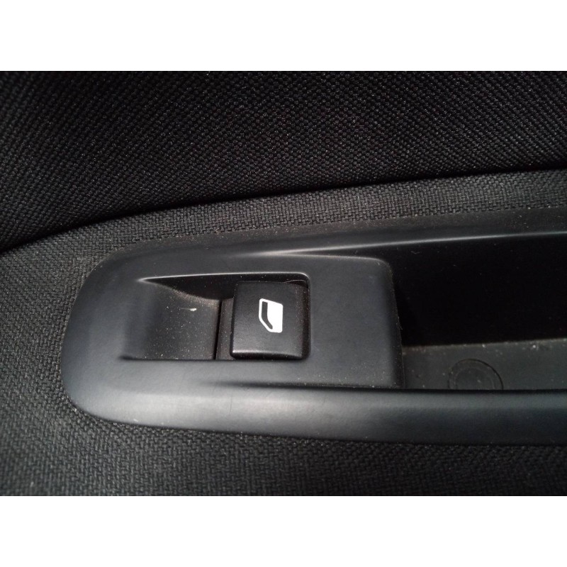 Recambio de mando elevalunas trasero derecho para peugeot 308 active referencia OEM IAM   