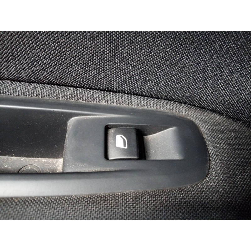 Recambio de mando elevalunas trasero izquierdo para peugeot 308 active referencia OEM IAM   