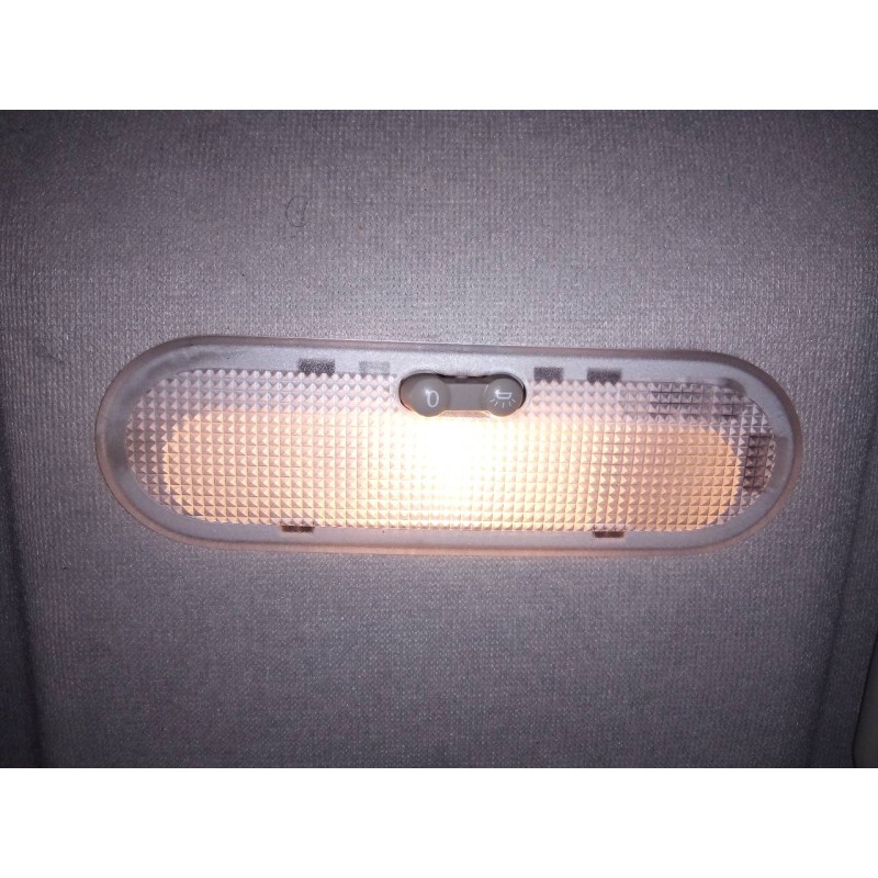 Recambio de luz interior para dacia sandero ambiance referencia OEM IAM   