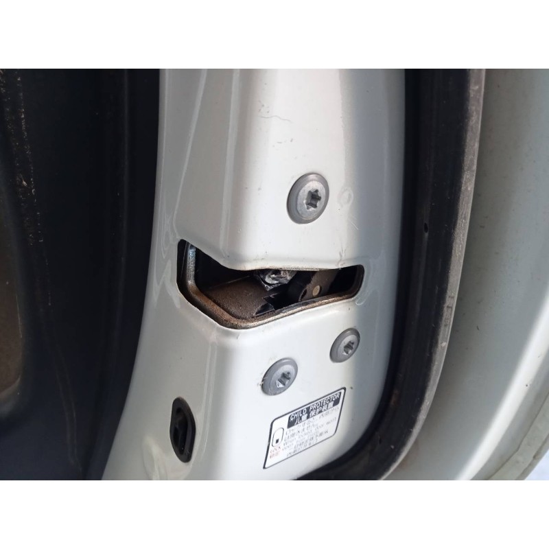 Recambio de cerradura puerta trasera derecha para toyota rav 4 (a3) active referencia OEM IAM   