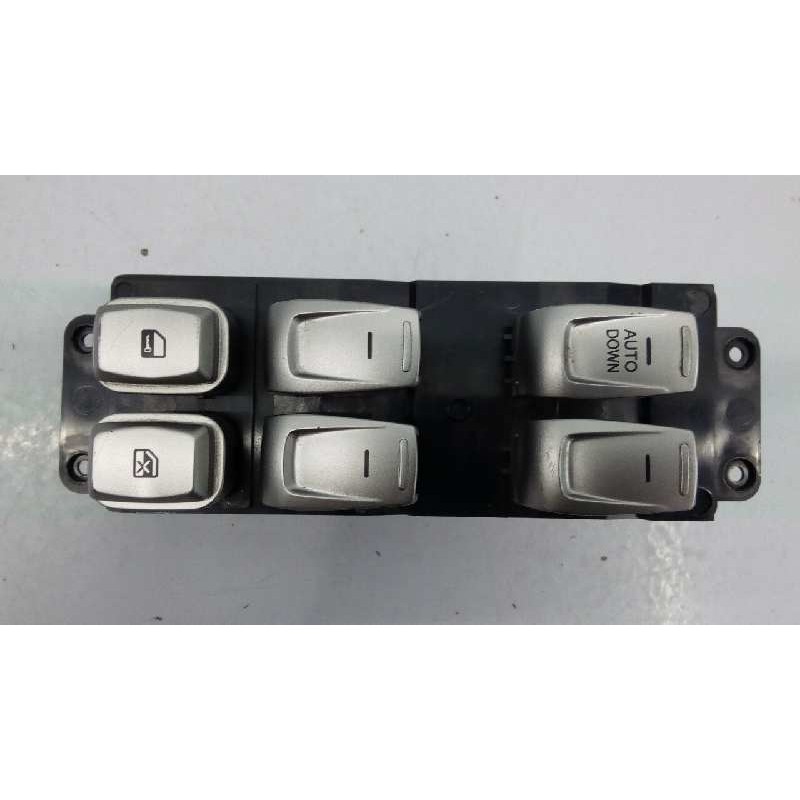 Recambio de mando elevalunas delantero izquierdo para ssangyong tivoli premium 4x2 referencia OEM IAM 299139562 299139565 