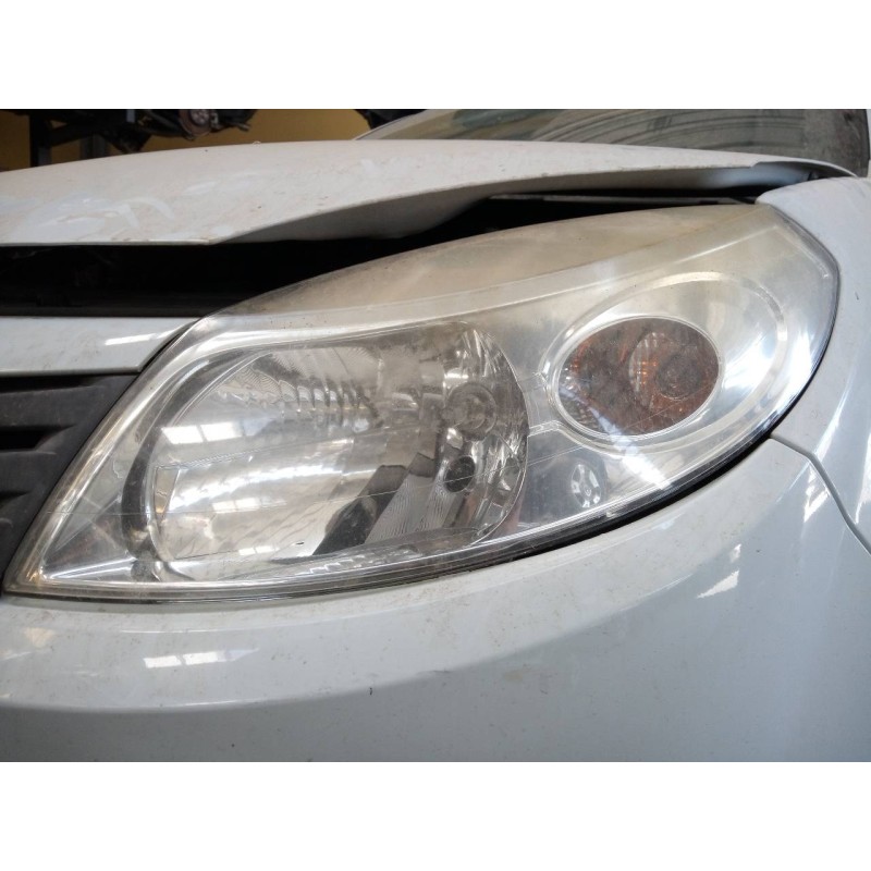 Recambio de faro izquierdo para dacia sandero laureate referencia OEM IAM   