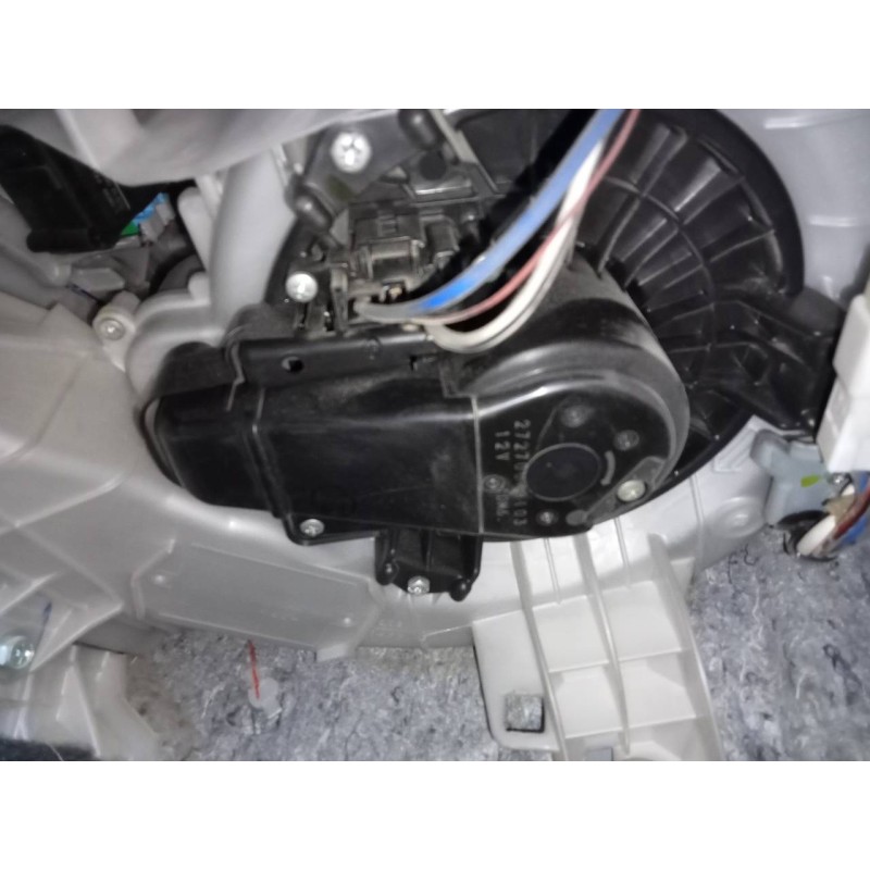 Recambio de ventilador calefaccion para toyota rav 4 (a3) active referencia OEM IAM 2727008103  