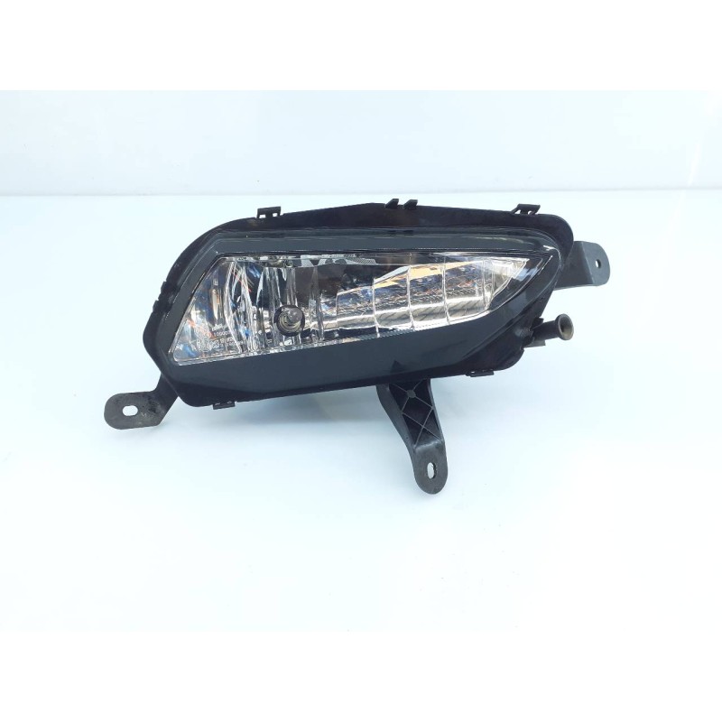 Recambio de faro antiniebla derecho para opel zafira (c) selective start/stop referencia OEM IAM 662588537R  