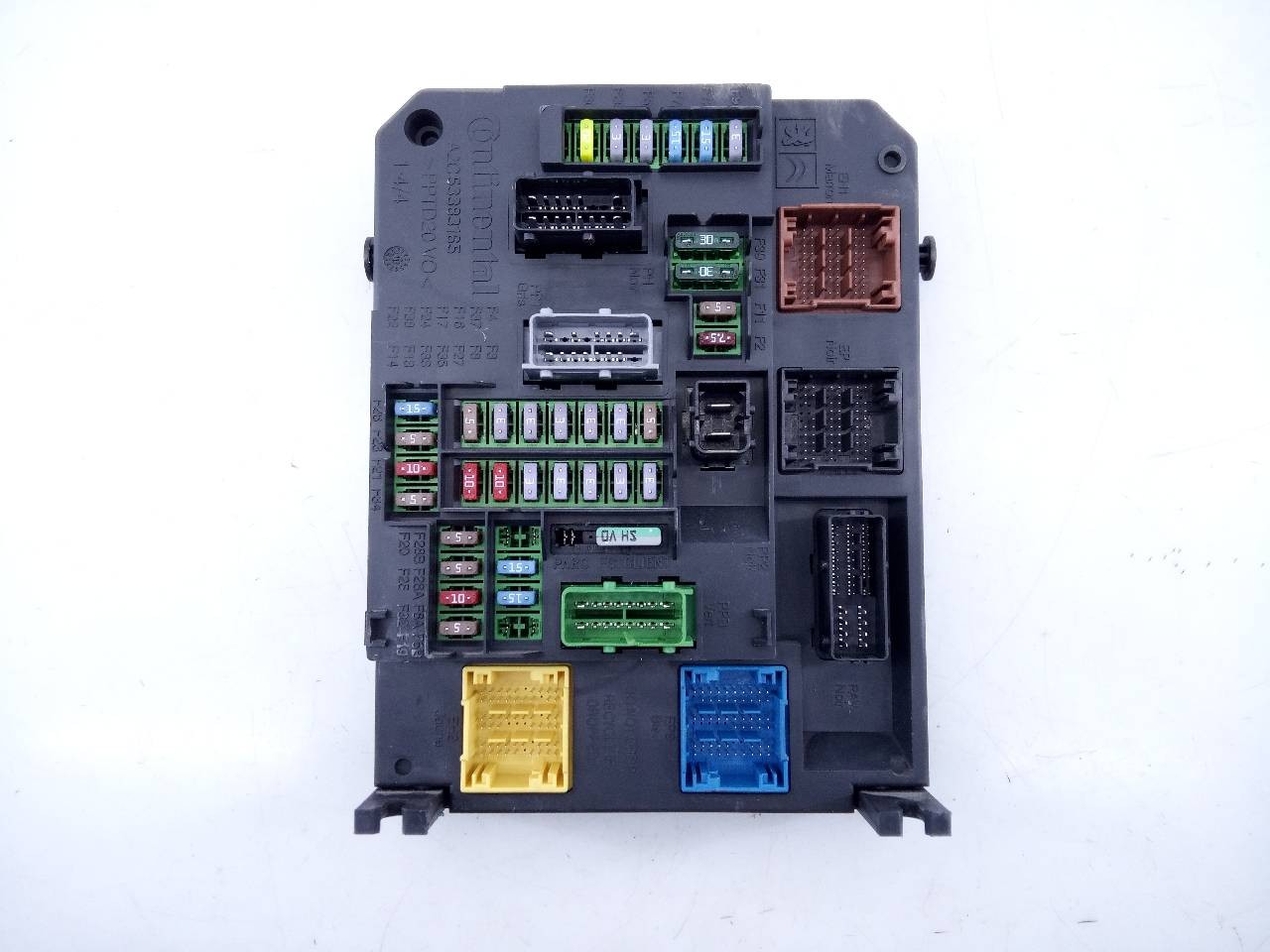 CAJA RELES / FUSIBLES PEUGEOT 508 9664992380 / E3-B2-24-4 / S180121005H 9664992380E3B2244S180121005H - Vista 2