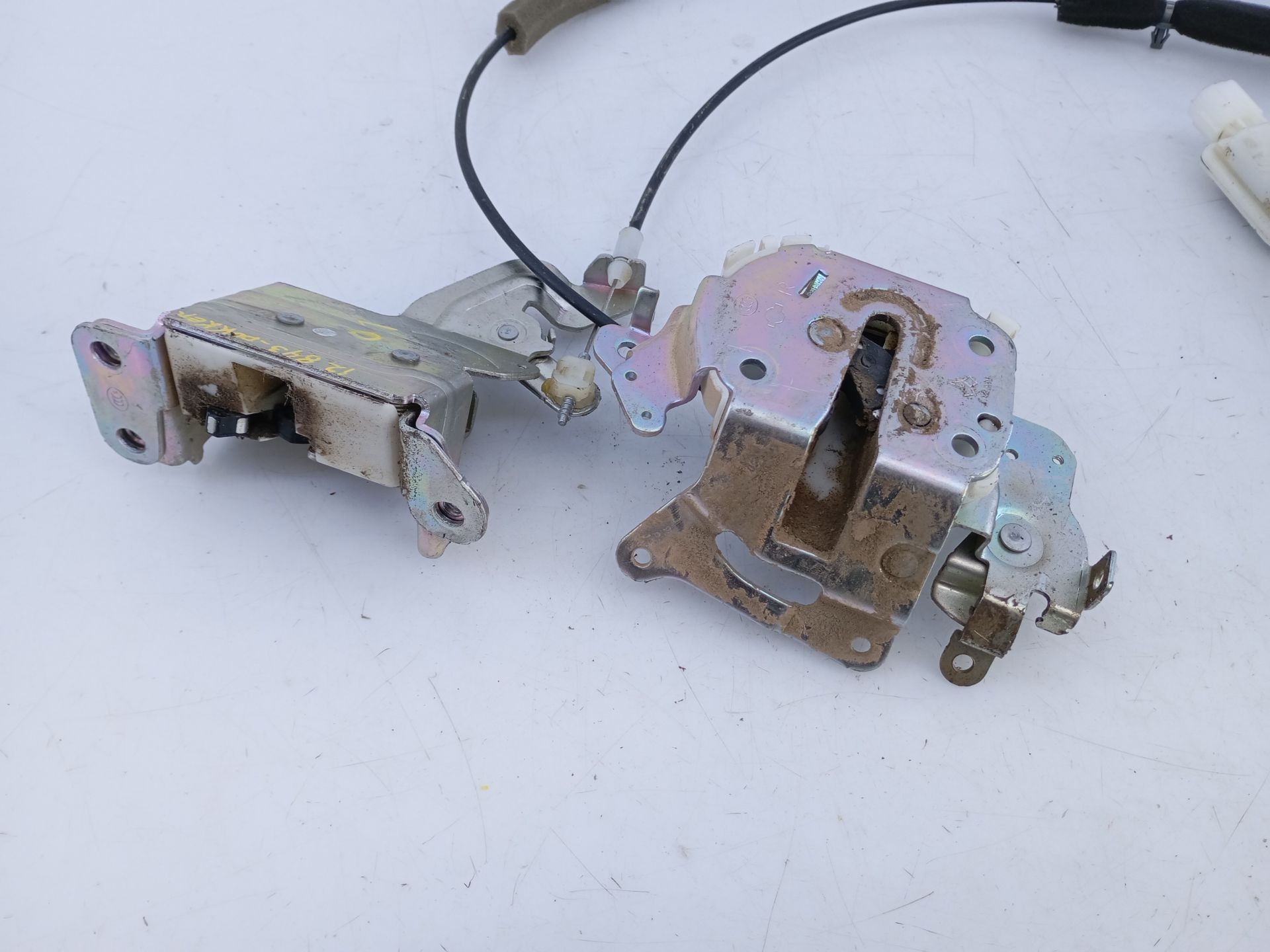 CERRADURA PUERTA TRASERA DERECHA DACIA DOKKER E1-A1-24-2 E1A1242 - Vista 2