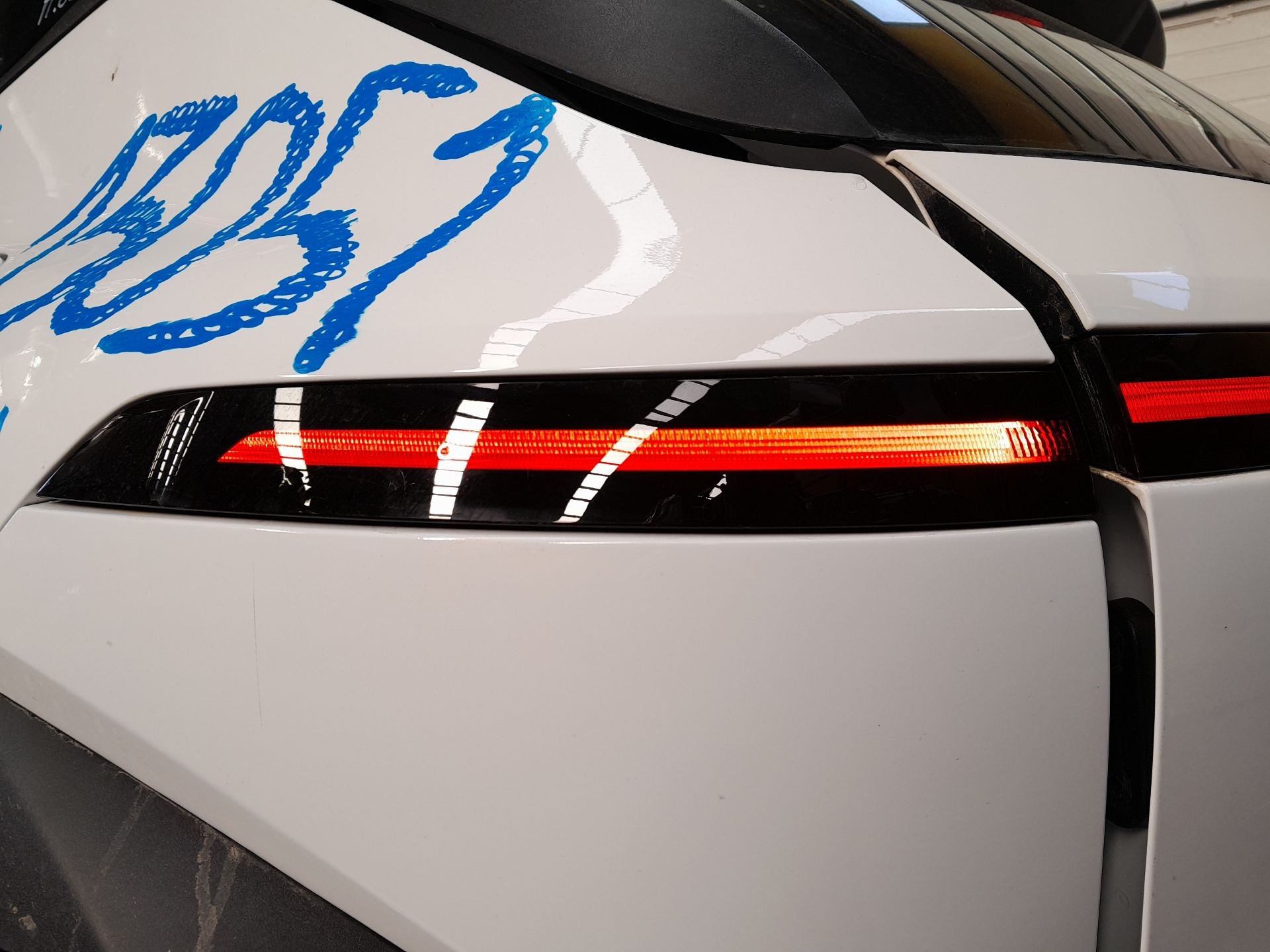 PILOTO TRASERO IZQUIERDO HYUNDAI KONA 2 92401BE003 / E2-B5-44-1 92401BE003E2B5441 - Vista 2