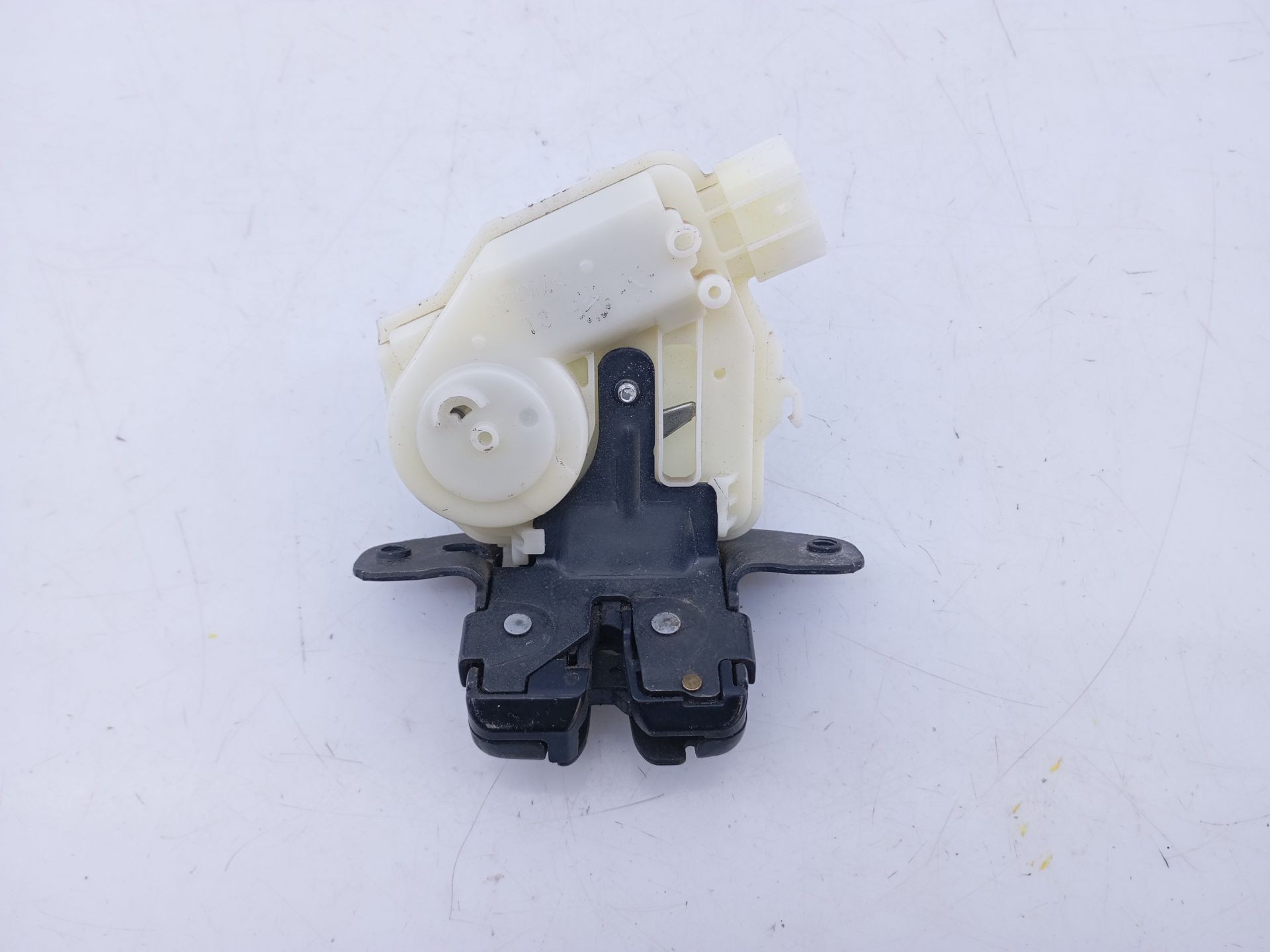 CERRADURA MALETERO / PORTON TOYOTA AURIS E2-B4-53-1 E2B4531 - Vista 3