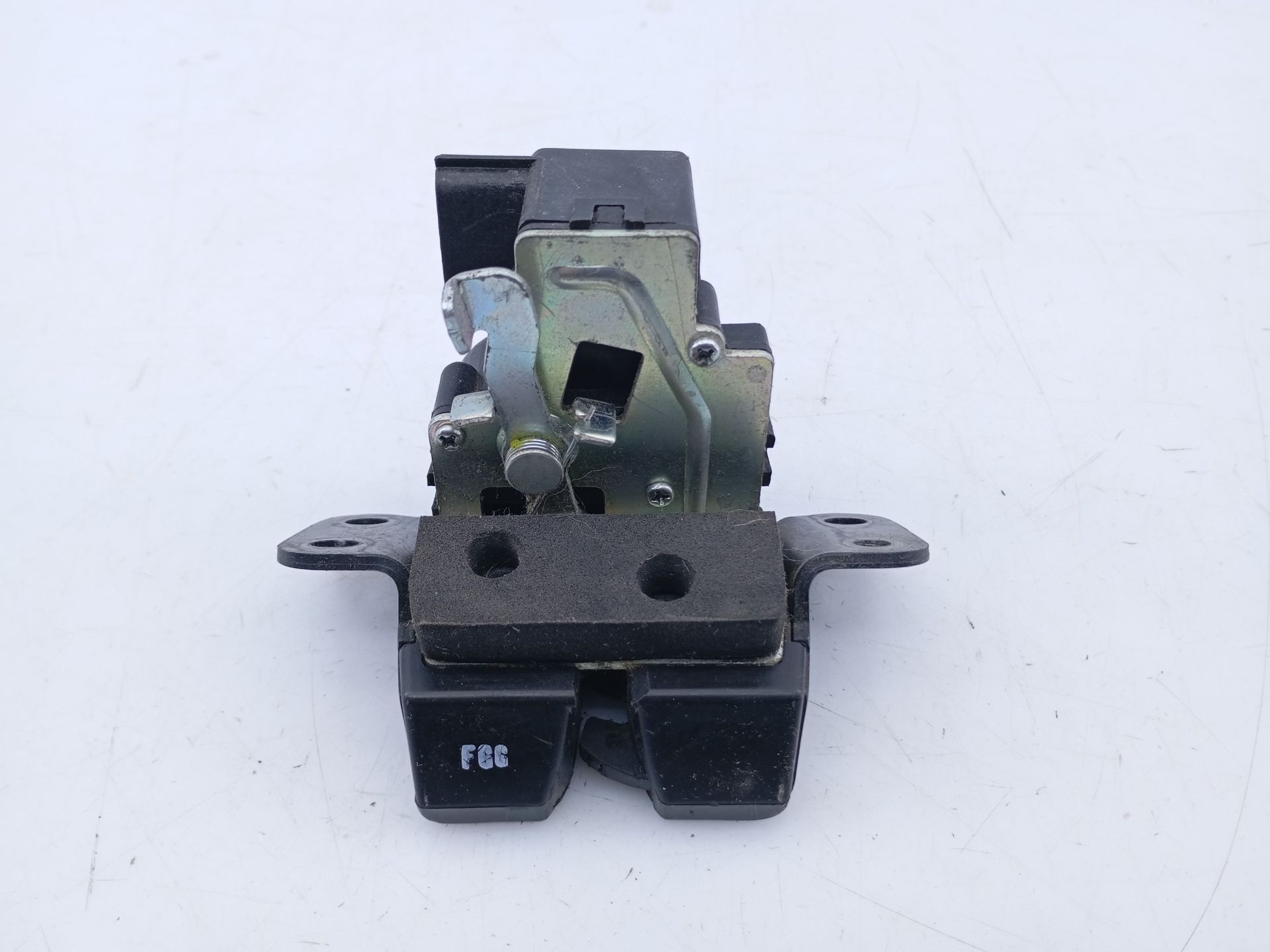 CERRADURA MALETERO / PORTON SSANGYONG KORANDO E1-B3-52-2 E1B3522 - Vista 3