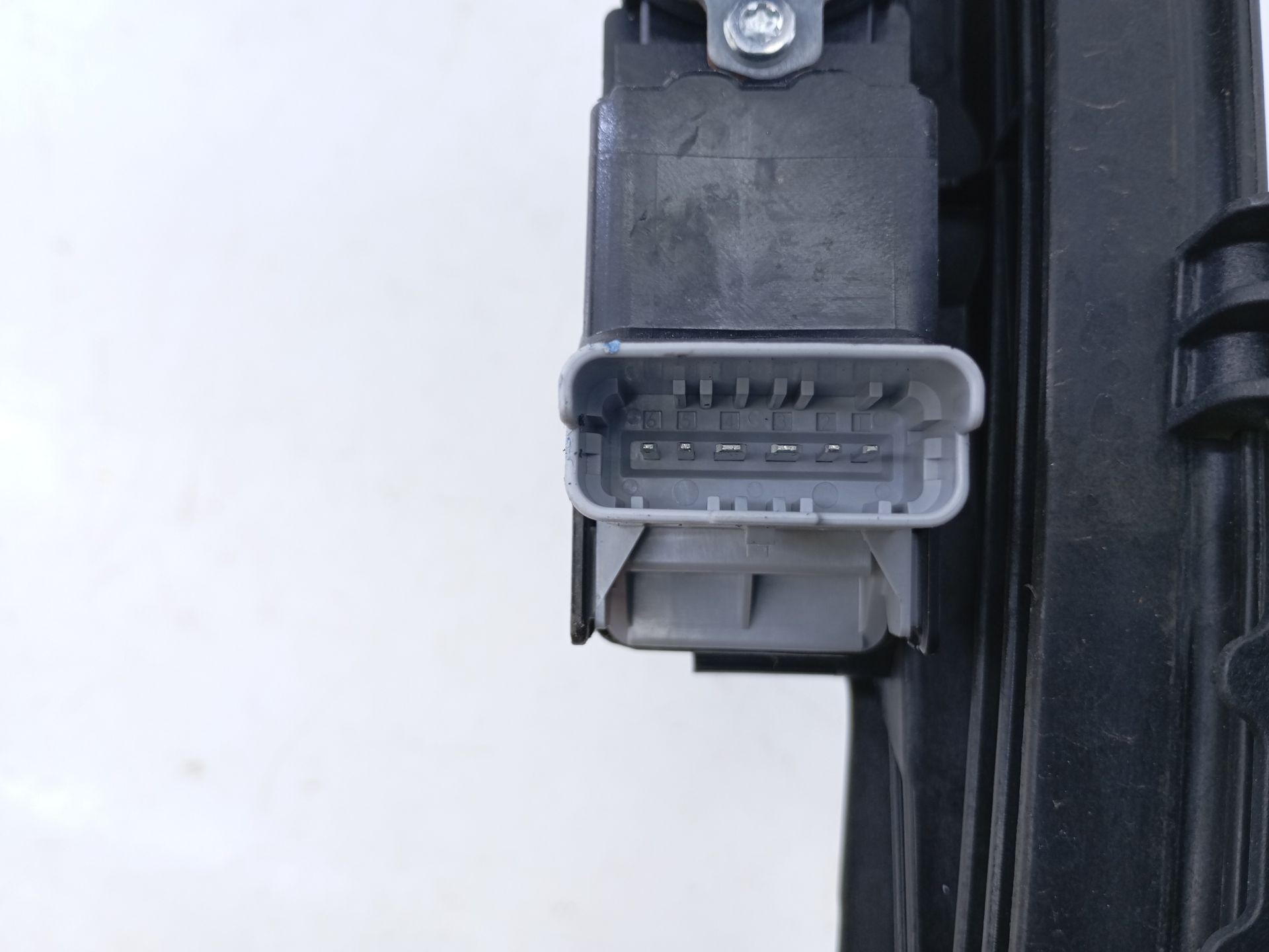 ELEVALUNAS TRASERO DERECHO OPEL CORSA F 9829045280 / E2-B6-69-1 9829045280E2B6691 - Vista 3