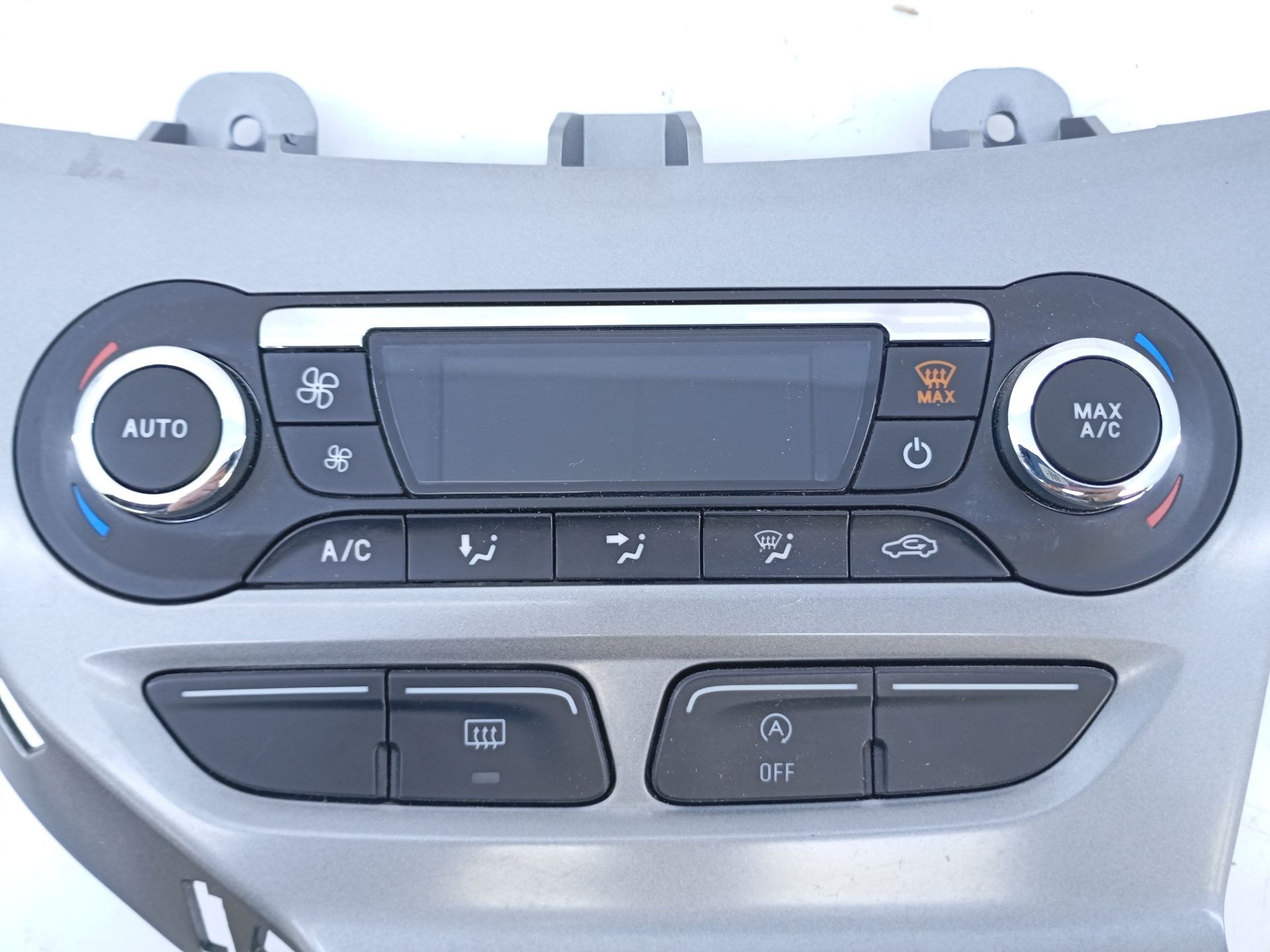 MANDO CLIMATIZADOR FORD FOCUS LIM. (CB8) BM5T18C612CL / E3-B3-30-2 / WK3A90998 BM5T18C612CLE3B3302WK3A90998 - Vista 3