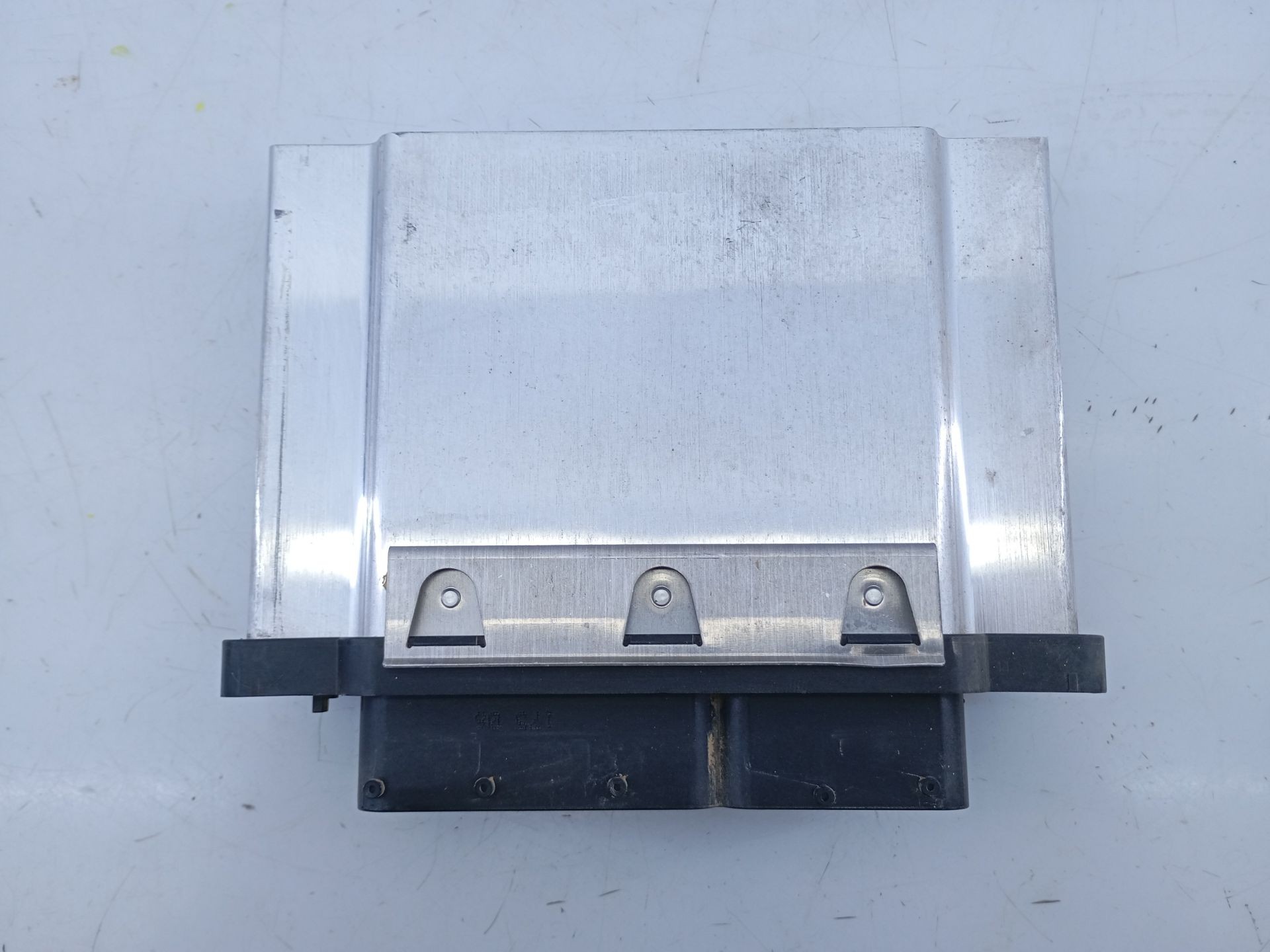 CENTRALITA MOTOR UCE VOLKSWAGEN GOLF VII LIM. (BQ1) 04E907309AB / E2-A1-18-2 / 0261S09529 04E907309ABE2A11820261S09529 - Vista 2