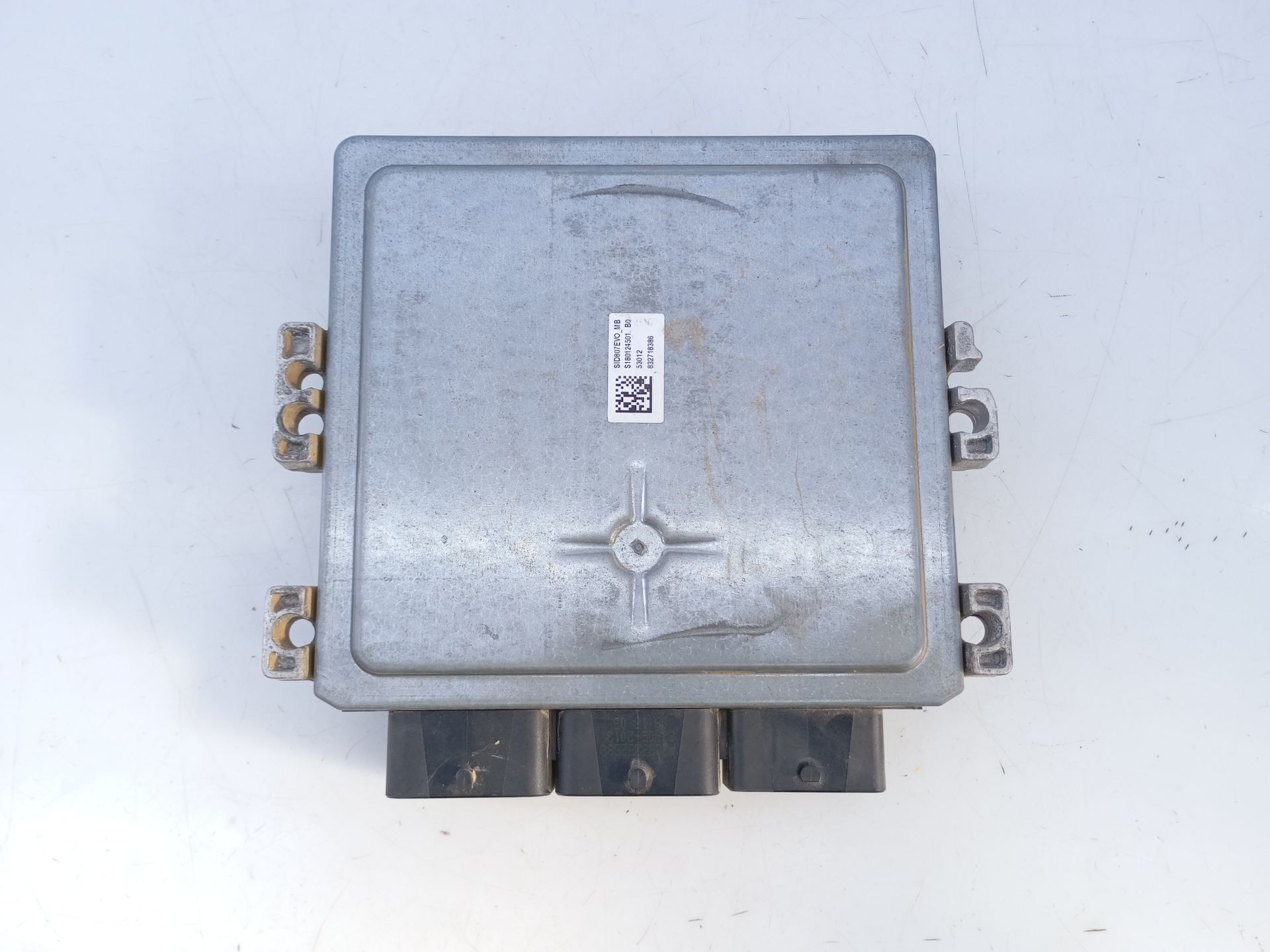 CENTRALITA MOTOR UCE PEUGEOT 2008 (--.2013->) 9801622880 / E3-B2-39-2 / S180123008 9801622880E3B2392S180123008