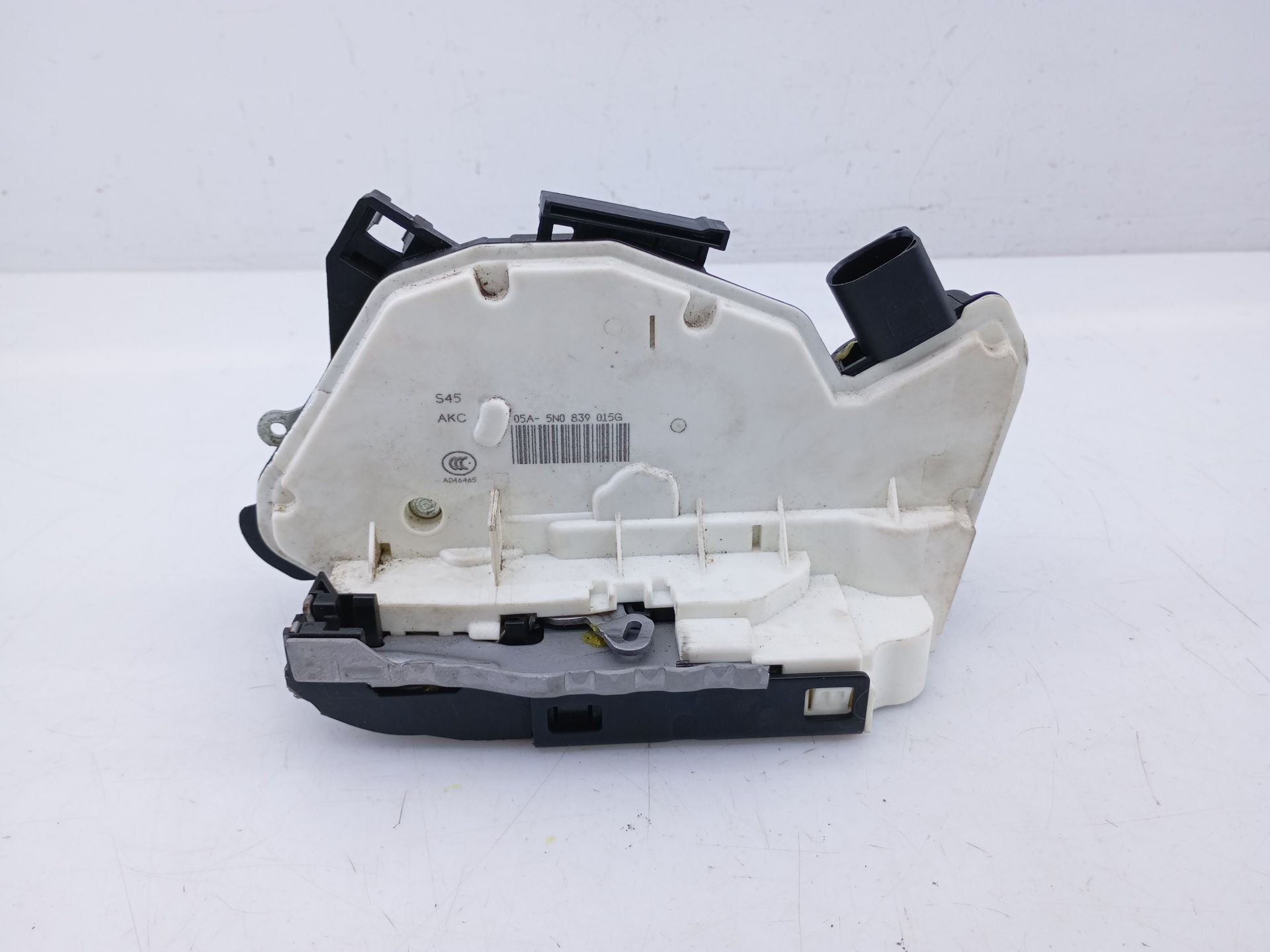 CERRADURA PUERTA TRASERA IZQUIERDA VOLKSWAGEN TIGUAN 5N0839015G / E1-A5-47-2 5N0839015GE1A5472