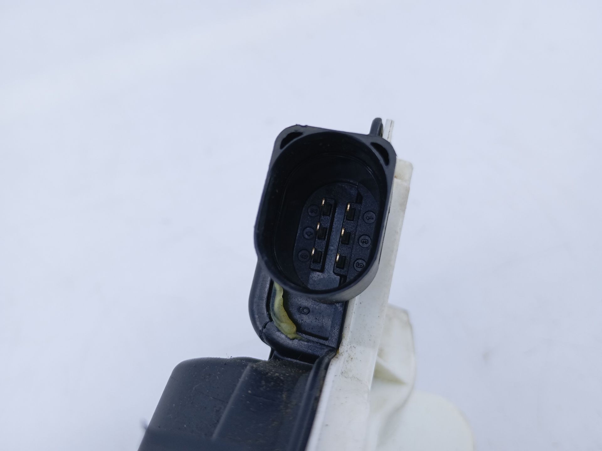 CERRADURA PUERTA TRASERA IZQUIERDA VOLKSWAGEN TIGUAN 5N0839015G / E1-A5-47-2 5N0839015GE1A5472 - Vista 3