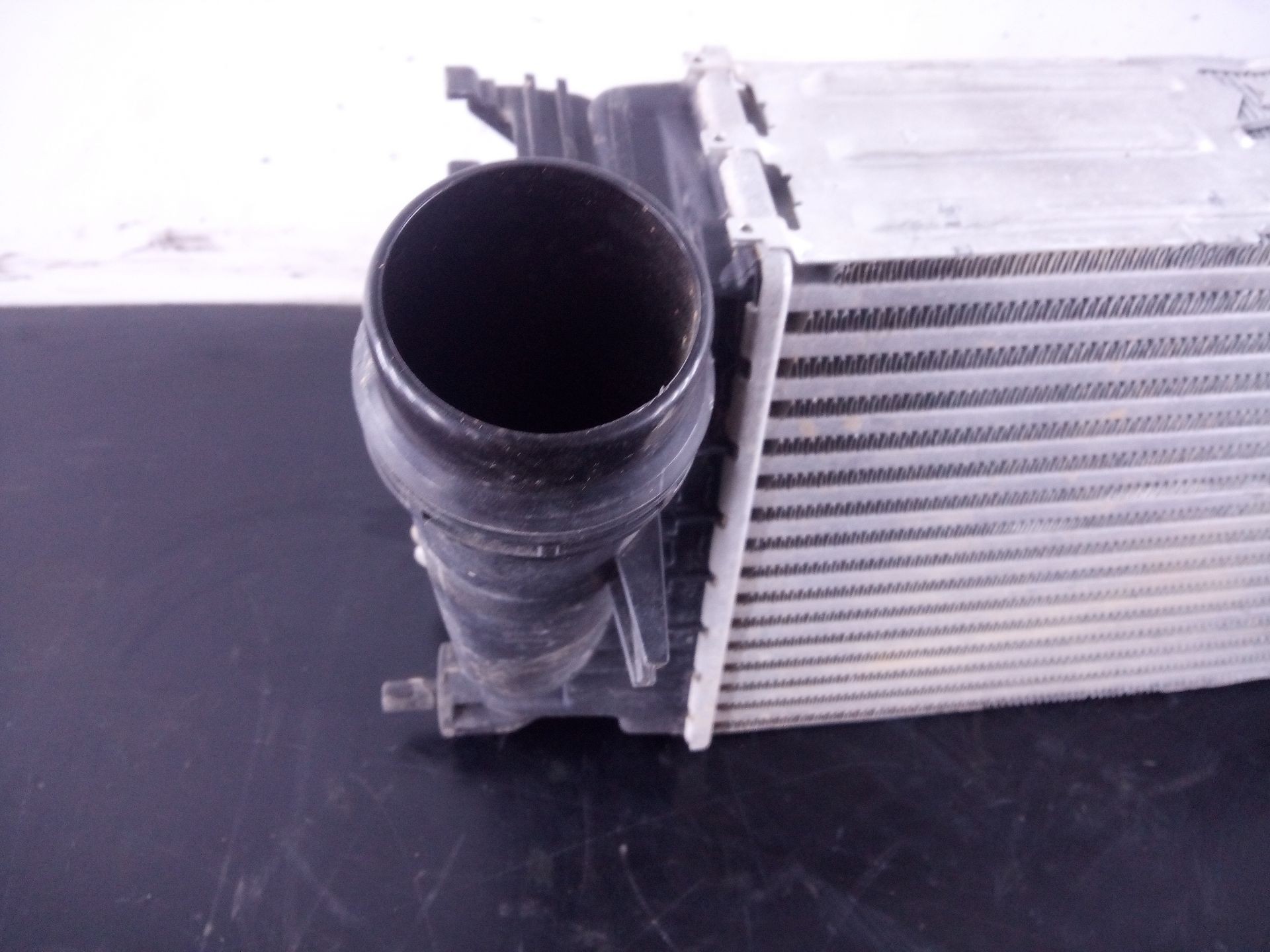 INTERCOOLER RENAULT MEGANE IV GRANDTOUR 144962803R / P2-A11-13 / T59325B 144962803RP2A1113T59325B - Vista 3