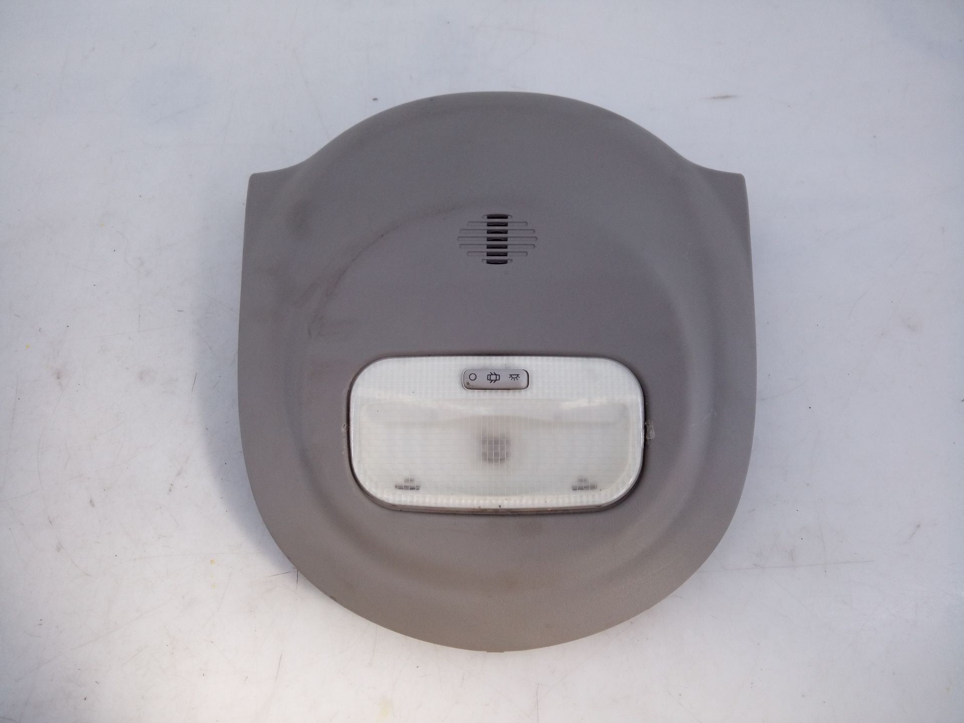 LUZ INTERIOR PEUGEOT PARTNER Furgoneta/monovolumen 90420000 / E1-A4-47-2 / 9680892377 90420000E1A44729680892377