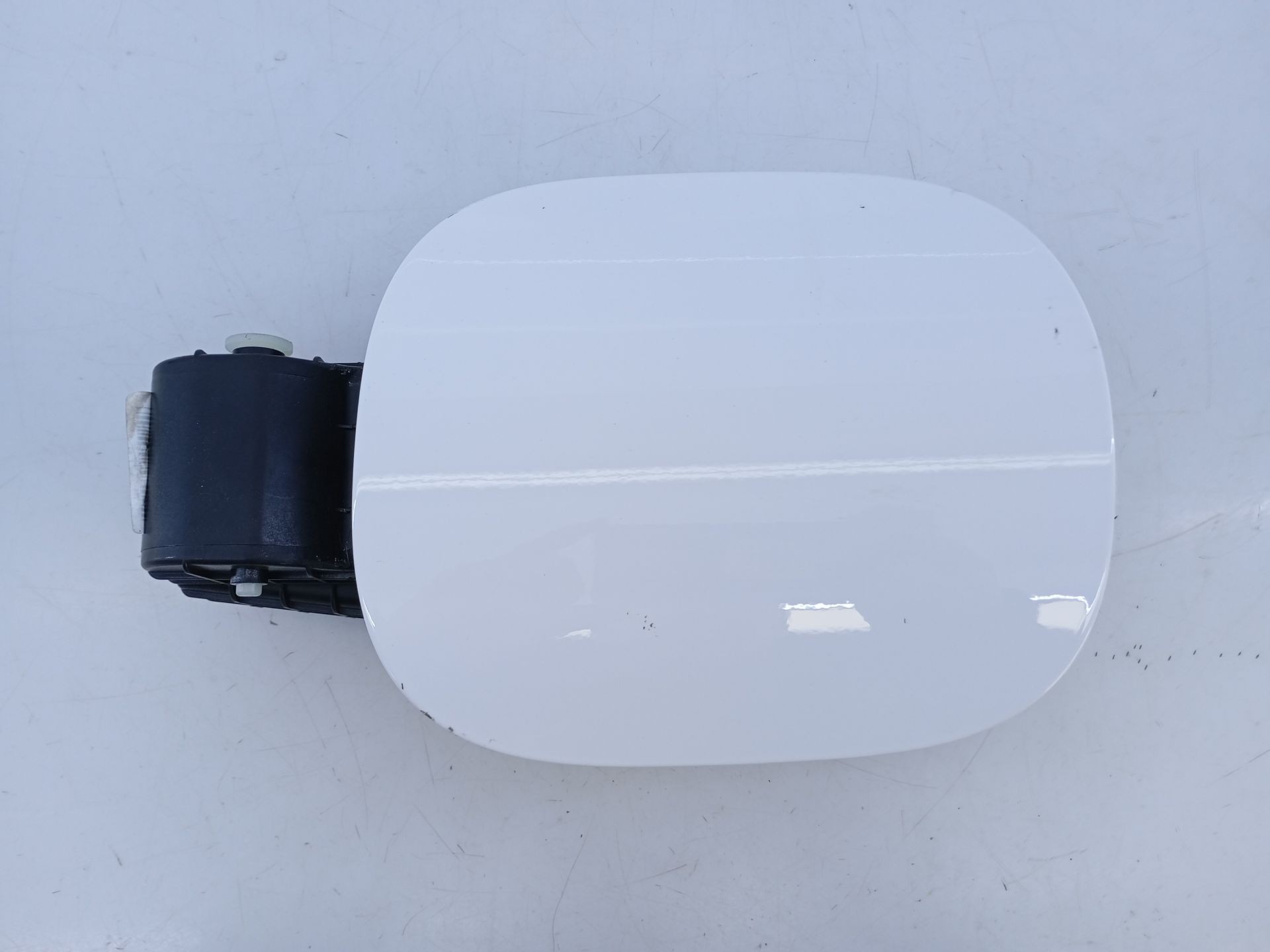 TAPA EXTERIOR COMBUSTIBLE HYUNDAI KONA 2 81595BE000 / E2-B5-59-2 81595BE000E2B5592