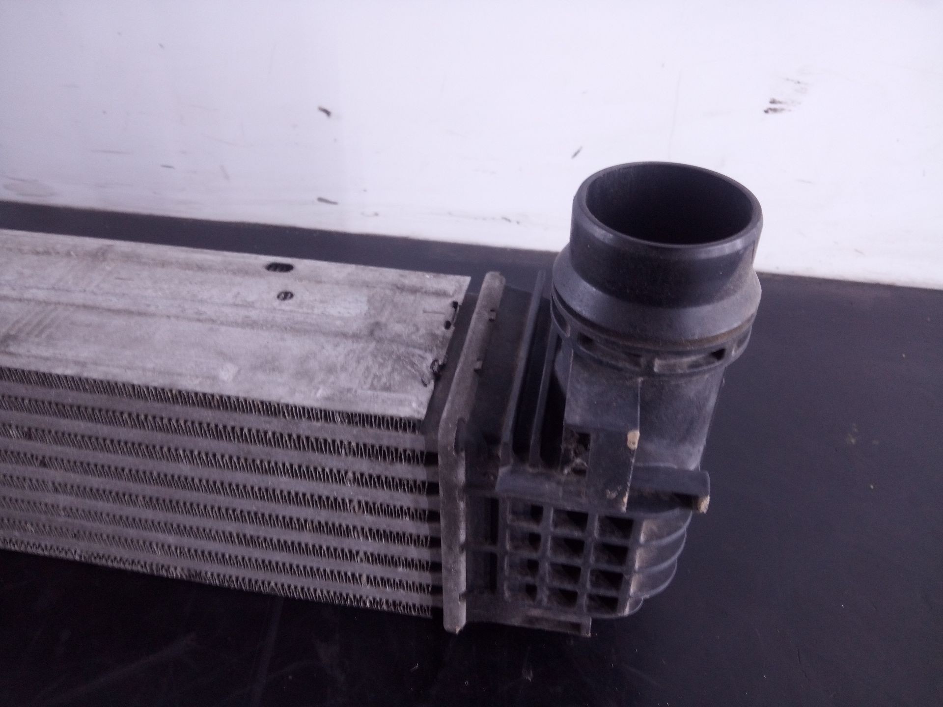INTERCOOLER RENAULT MEGANE III SPORT TOURER 144960734R / P2-B10-0 / 1100575669 144960734RP2B1001100575669 - Vista 3