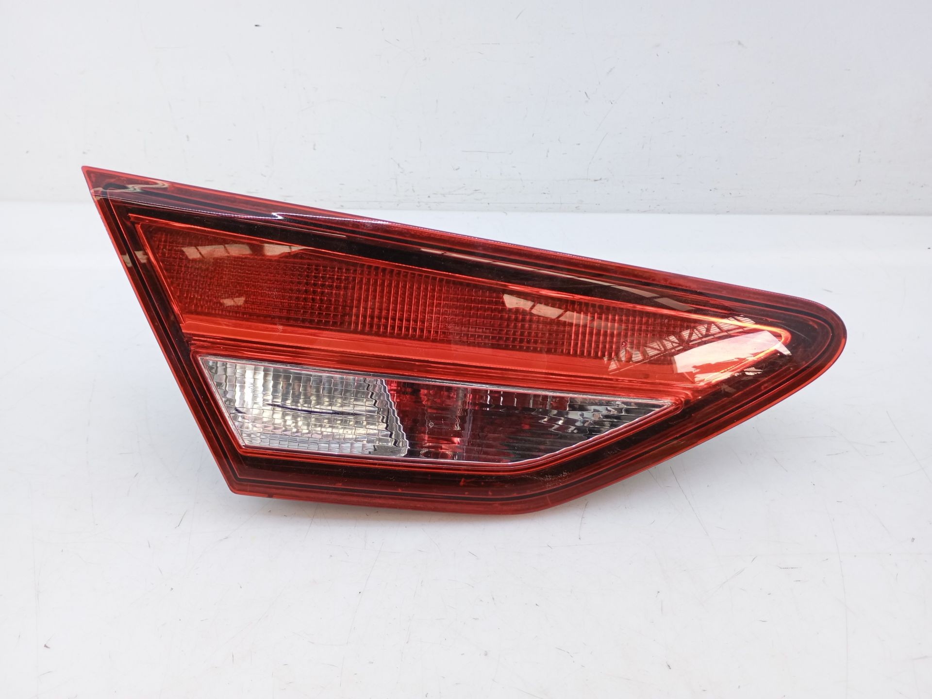 PILOTO TRASERO IZQUIERDO PORTON SEAT LEON (5F1) 5F0945093J / E1-B6-43-2 5F0945093JE1B6432