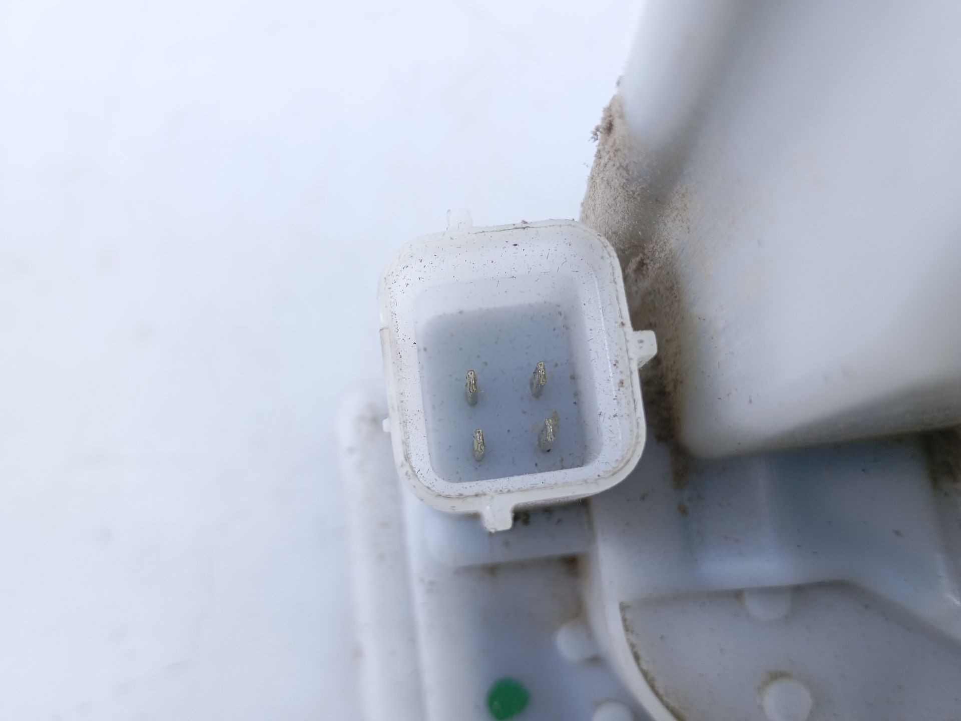 CERRADURA PUERTA DELANTERA DERECHA FIAT DOBLO II (152) 151910332 / E2-B2-50-2 151910332E2B2502 - Vista 3