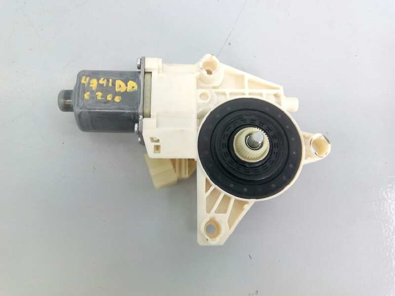 MOTOR ELEVALUNAS DELANTERO DERECHO MERCEDES-BENZ CLASE C (W204) BERLINA A2048200242 / E1-A2-6-2 / 971132100 A2048200242E1A262971132100