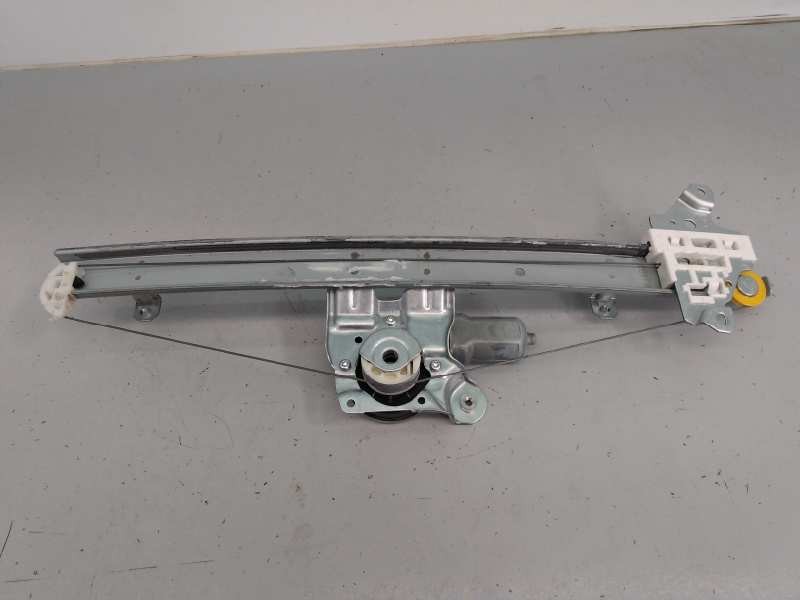 ELEVALUNAS DELANTERO DERECHO NISSAN X-TRAIL (T32) 807314CA0A / E2-A4-53-2 / 2621005640 807314CA0AE2A45322621005640 - Vista 2