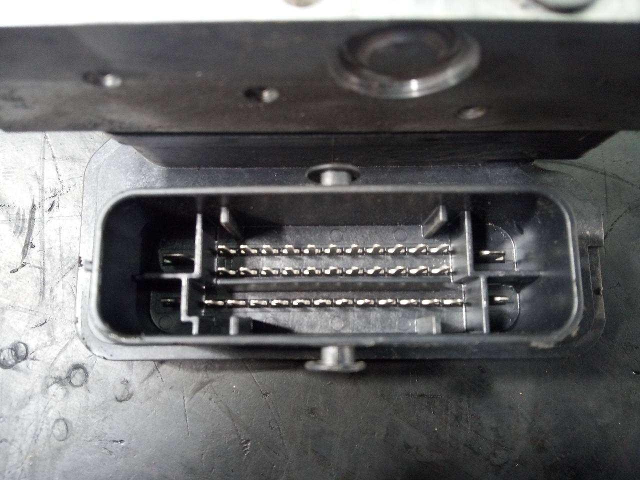 ABS DACIA SANDERO 476605492R / P3-B8-28-2 476605492RP3B8282 - Vista 3