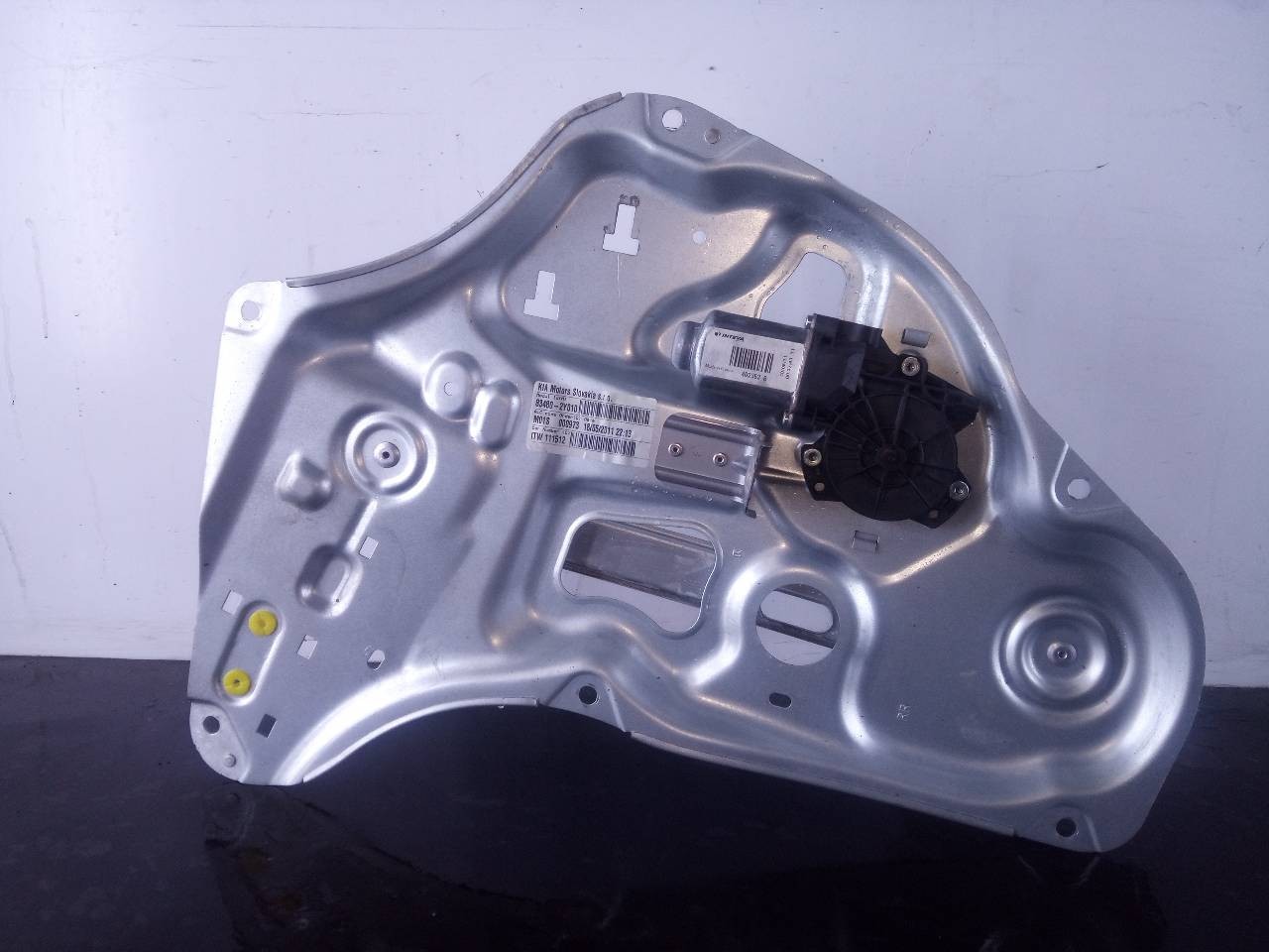 ELEVALUNAS TRASERO DERECHO HYUNDAI IX35 834802Y010 / P2-B4-8 / 402353B 834802Y010P2B48402353B
