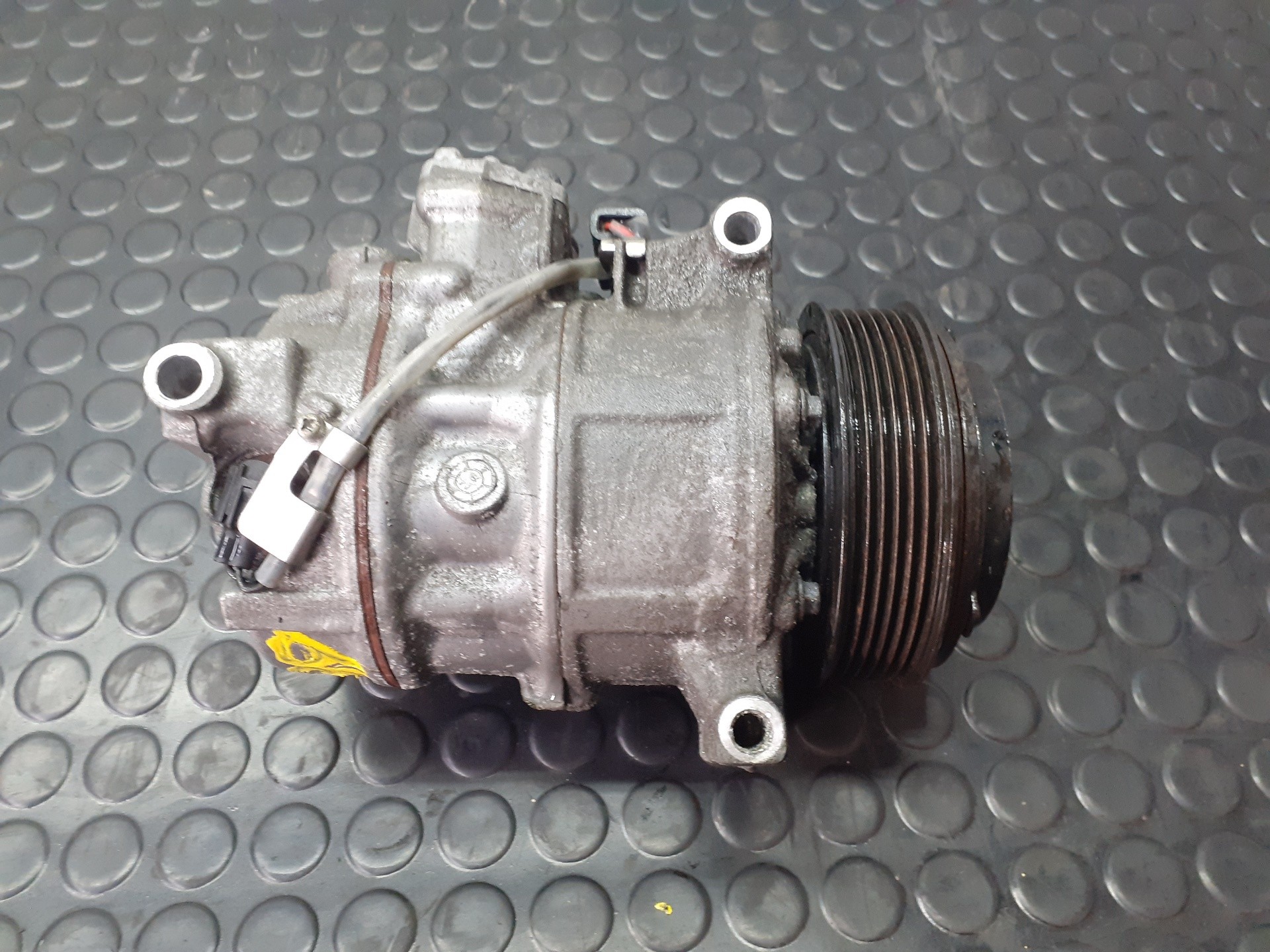 A0008304400 COMPRESSEUR DE CLIMATISATION / P3-A2-3-1 / 03612110463 / 2164089 POU - Photo 2/10