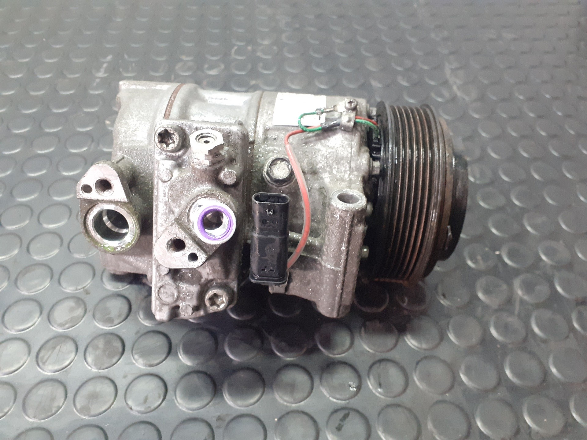 A0008304400 COMPRESSEUR DE CLIMATISATION / P3-A2-3-1 / 03612110463 / 2164089 POU - Photo 4/10