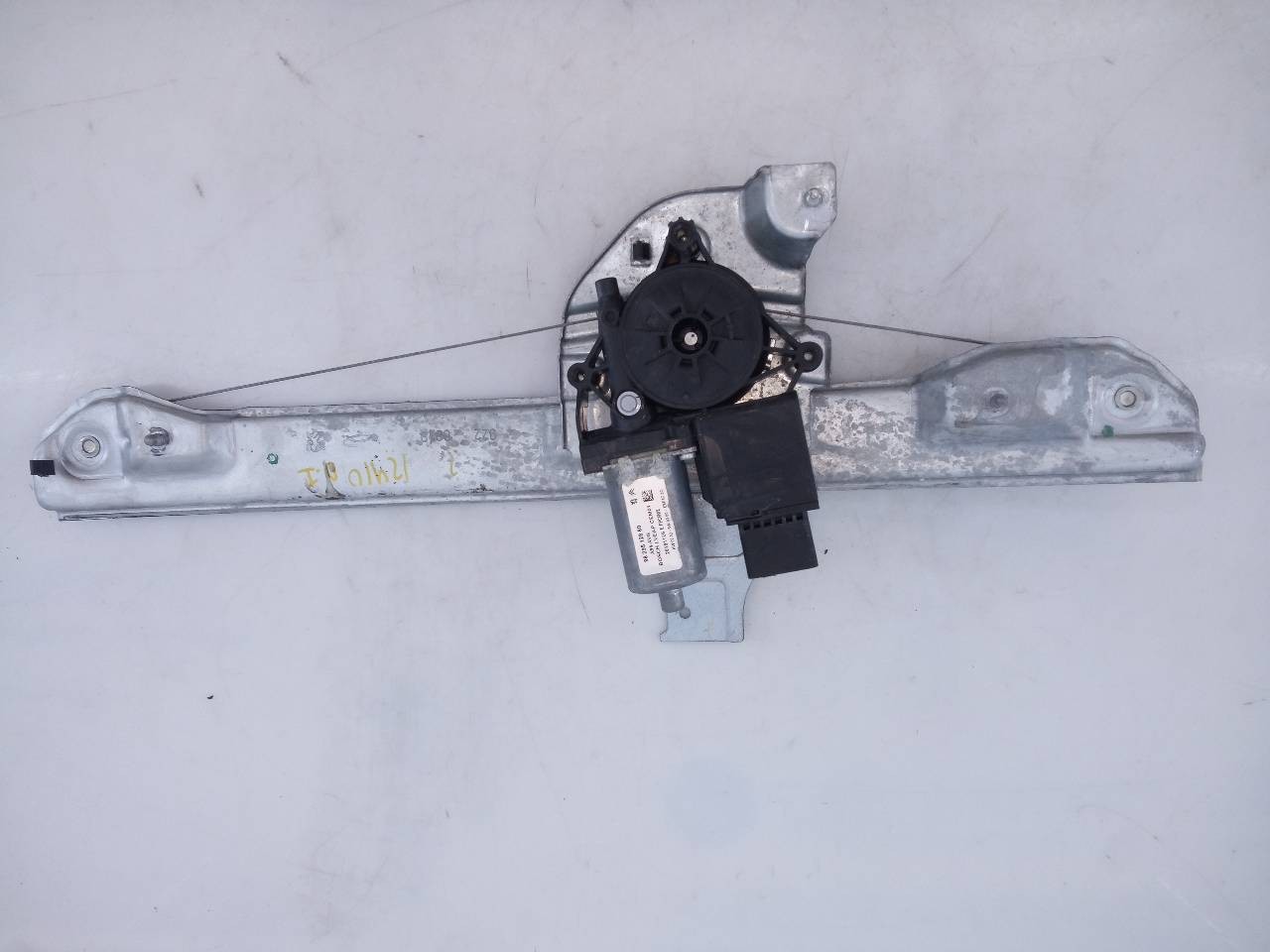 ELEVALUNAS DELANTERO IZQUIERDO PEUGEOT 2008 (P1) 9829512880 / E1-A4-44-2 9829512880E1A4442