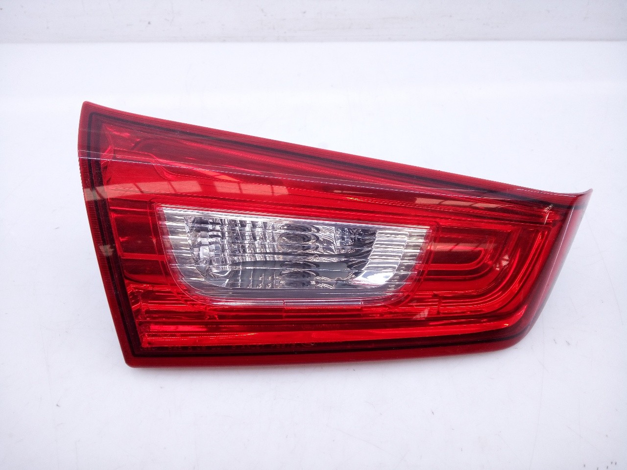 PILOTO TRASERO IZQUIERDO PORTON MITSUBISHI ASX (GA0W) E2-B4-34-1 E2B4341