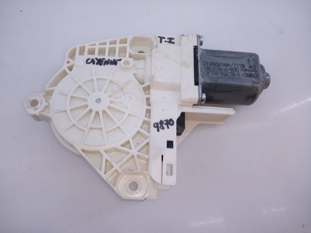 MOTOR ELEVALUNAS TRASERO IZQUIERDO PORSCHE CAYENNE (TYP 92AA) 8K0959812A / E1-A5-3-1 8K0959812AE1A531