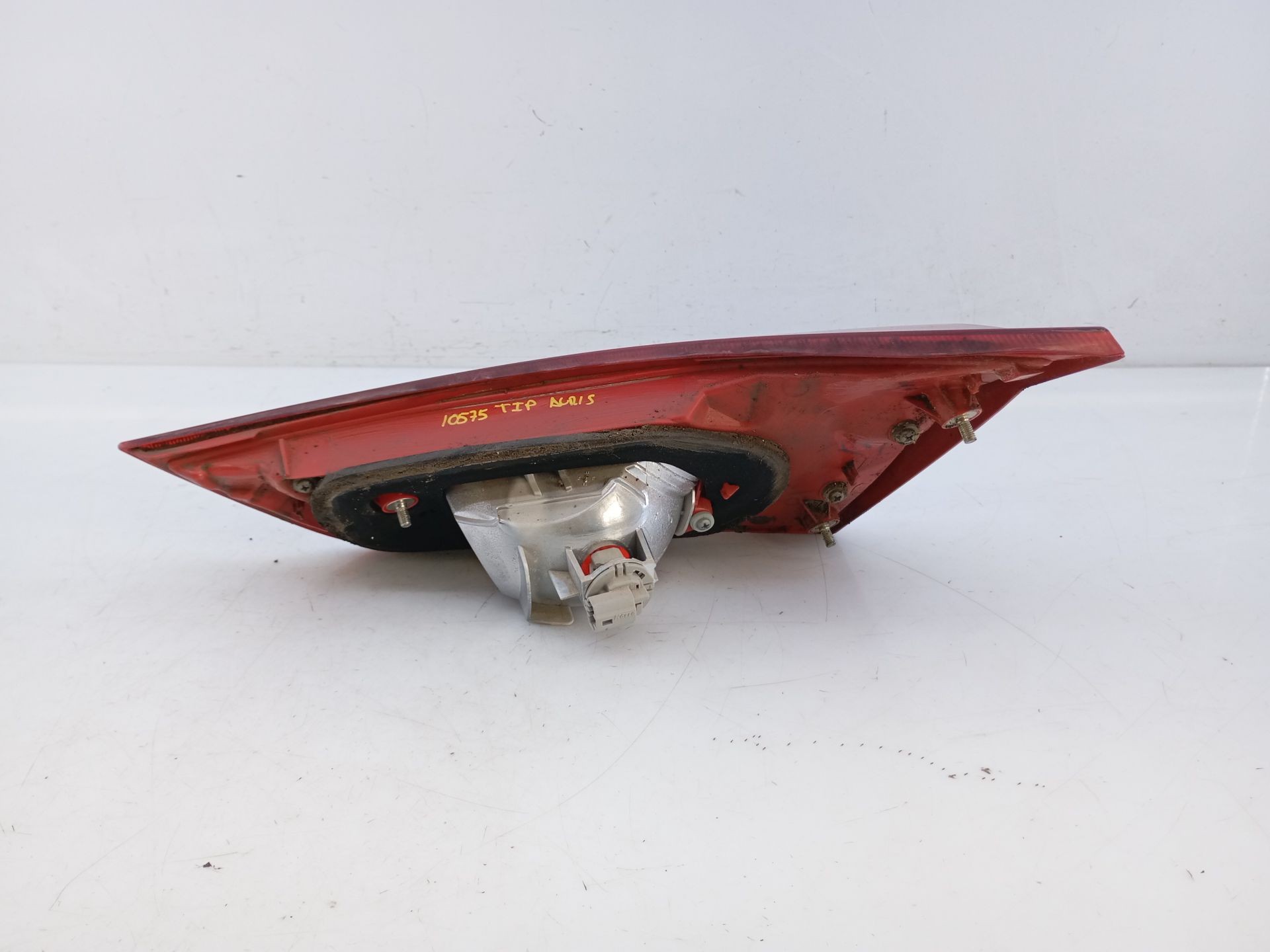 PILOTO TRASERO IZQUIERDO PORTON TOYOTA AURIS E2-B4-39-2 E2B4392 - Vista 3