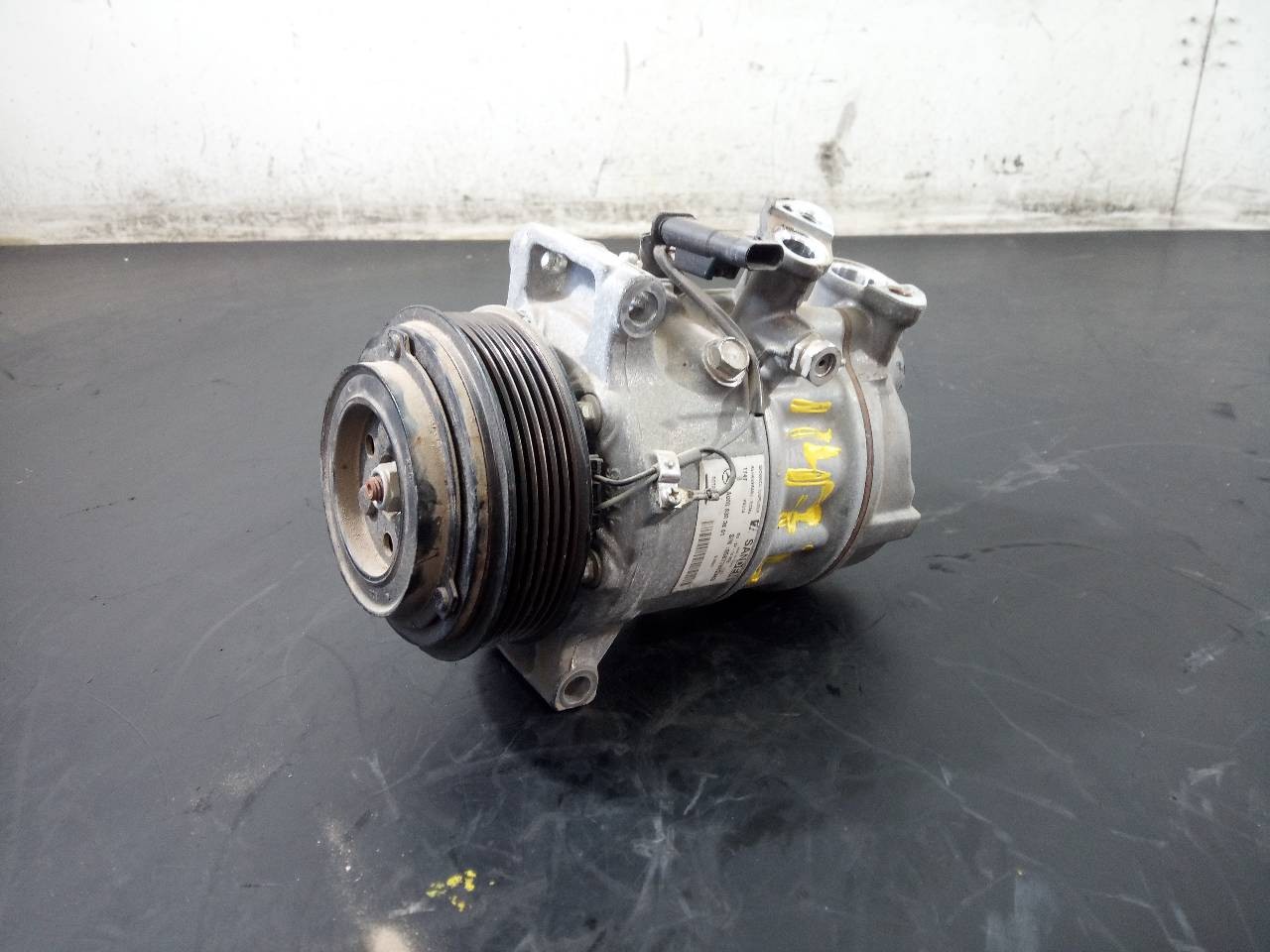 COMPRESOR AIRE ACONDICIONADO MERCEDES-BENZ CLASE C (W205) LIM. A0008303801 / P3-B3-5-2 A0008303801P3B352
