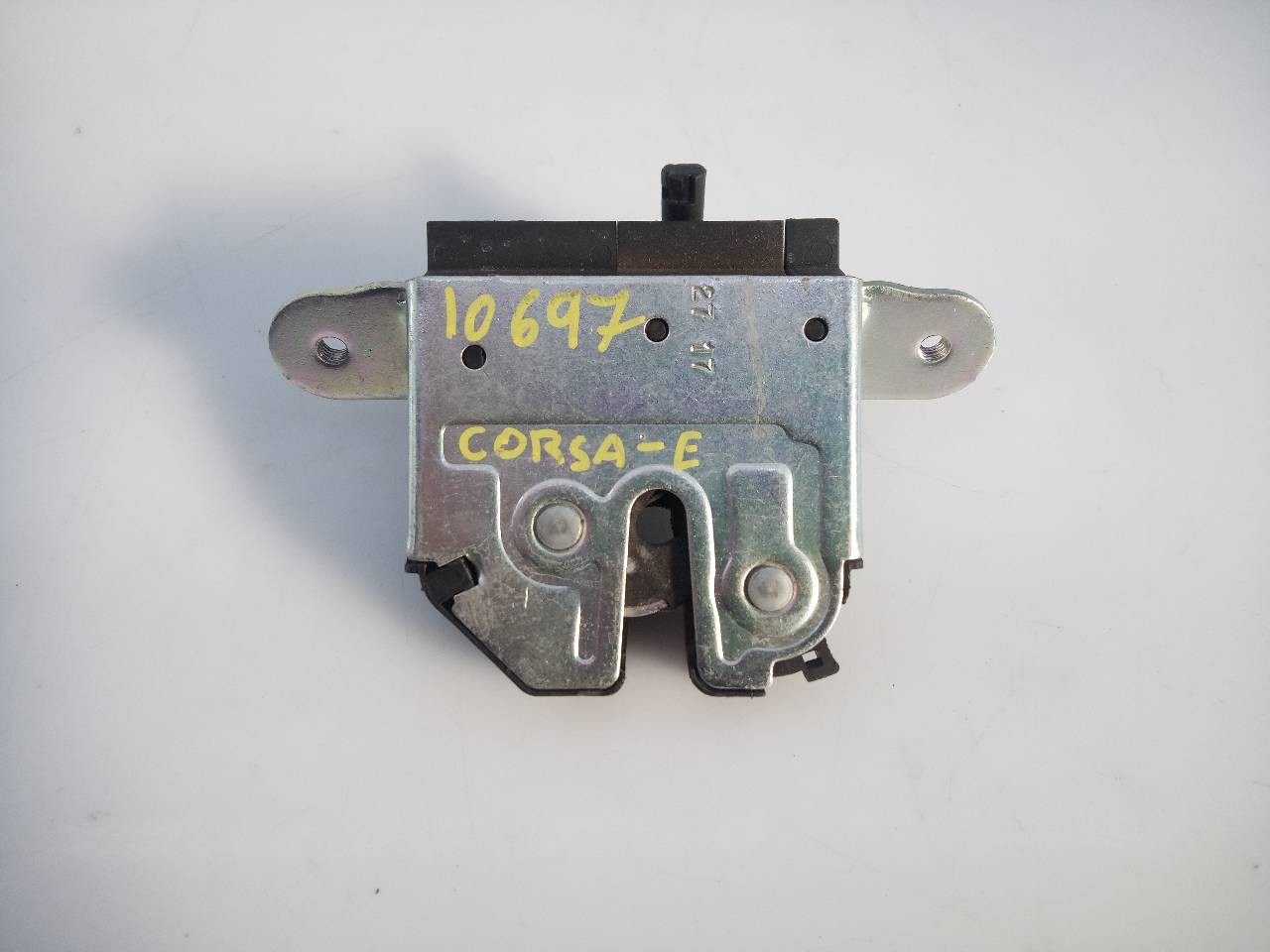 CERRADURA MALETERO / PORTON OPEL CORSA E A102523 / E2-B6-64-1 / 39021416 A102523E2B664139021416