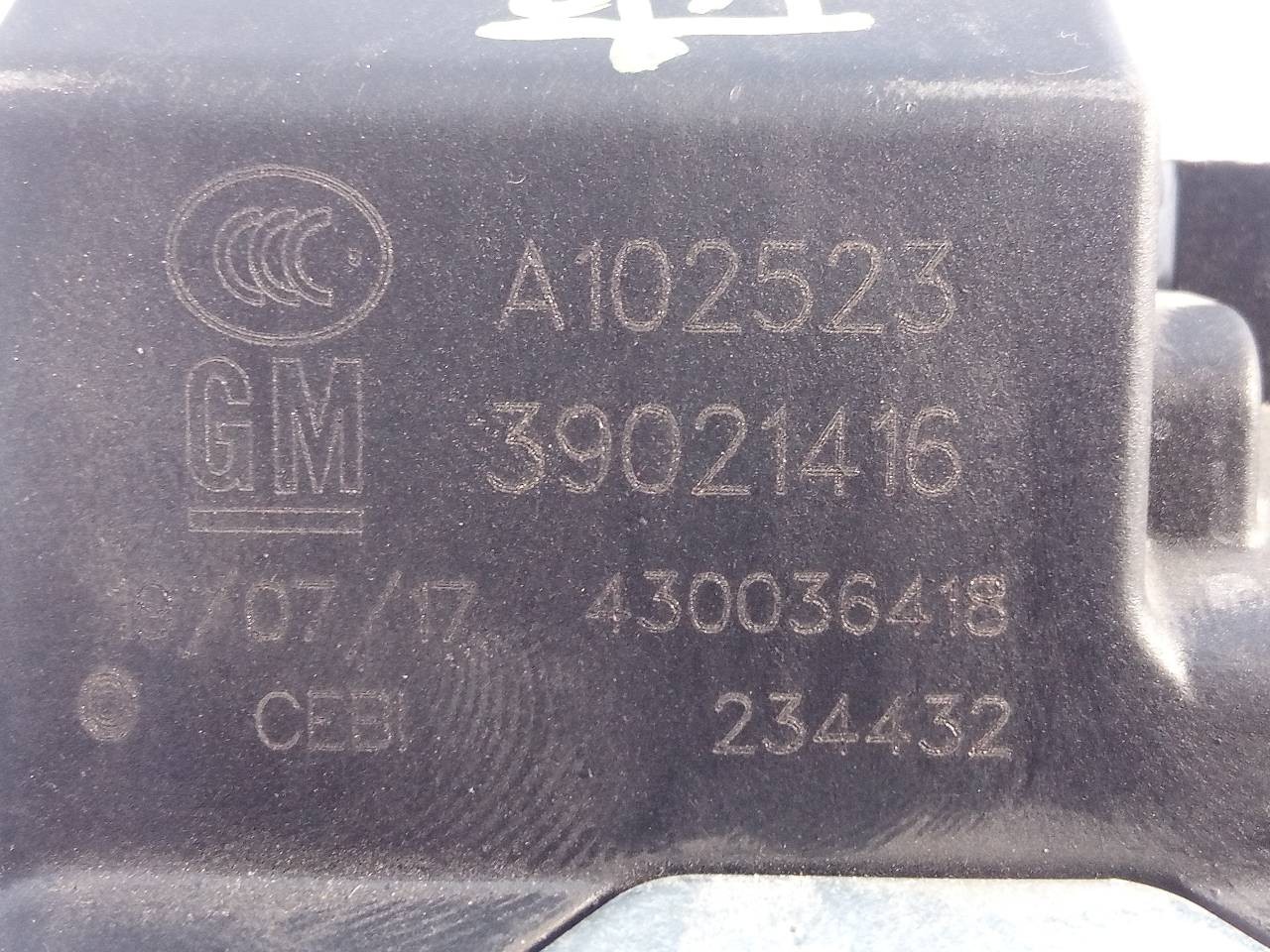 CERRADURA MALETERO / PORTON OPEL CORSA E A102523 / E2-B6-64-1 / 39021416 A102523E2B664139021416 - Vista 3